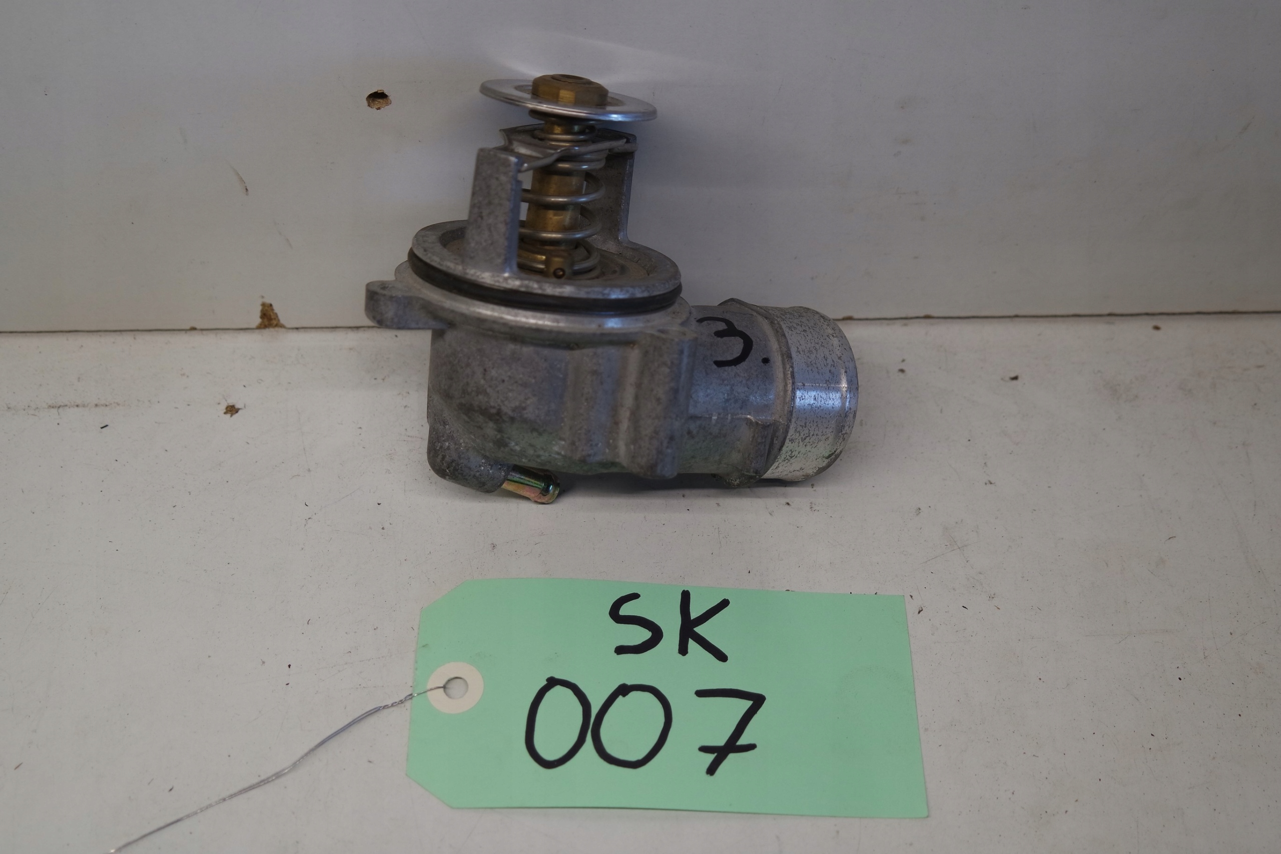 TERMOSTAT OBUDOWA MERCEDES W140 1202030275