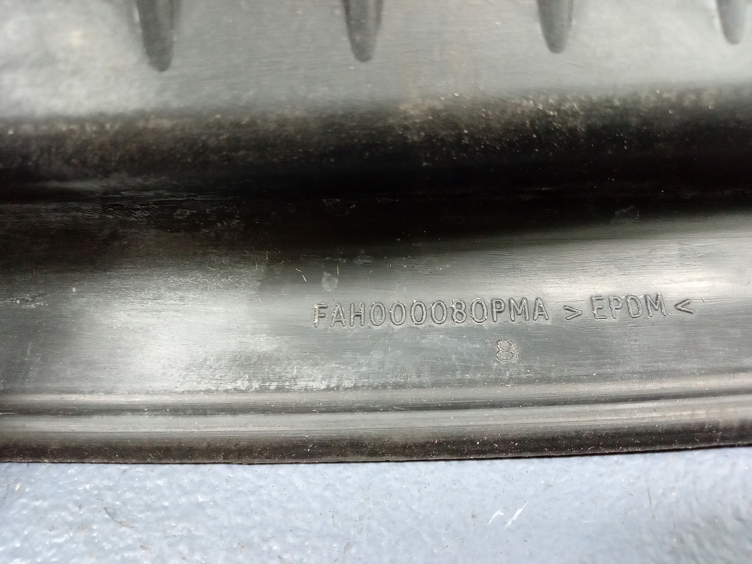 Freelander I 98- полка европа FAH000080
