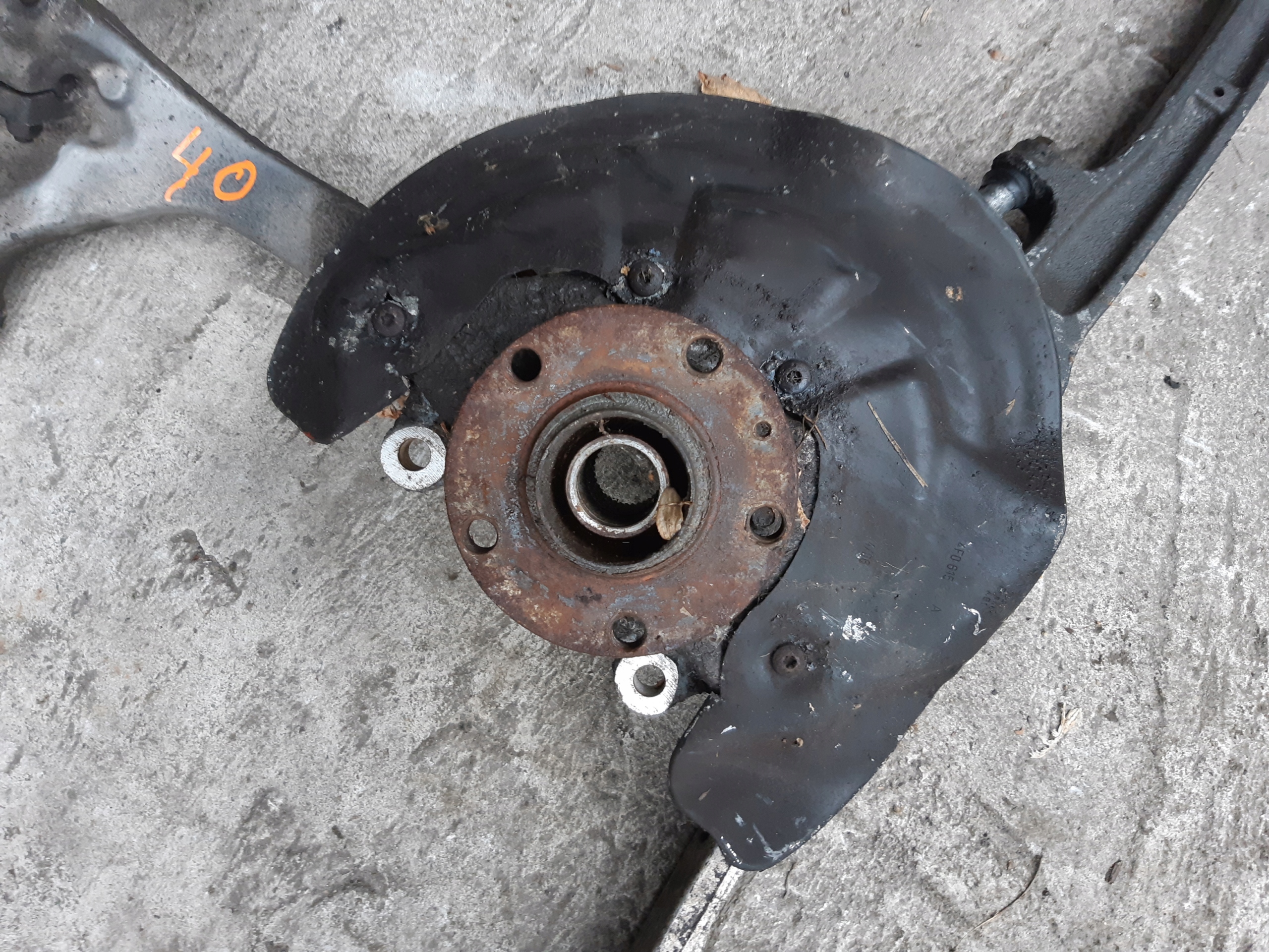 AUDI A6 C6 otoč pravá přední pravý předek 4F0258