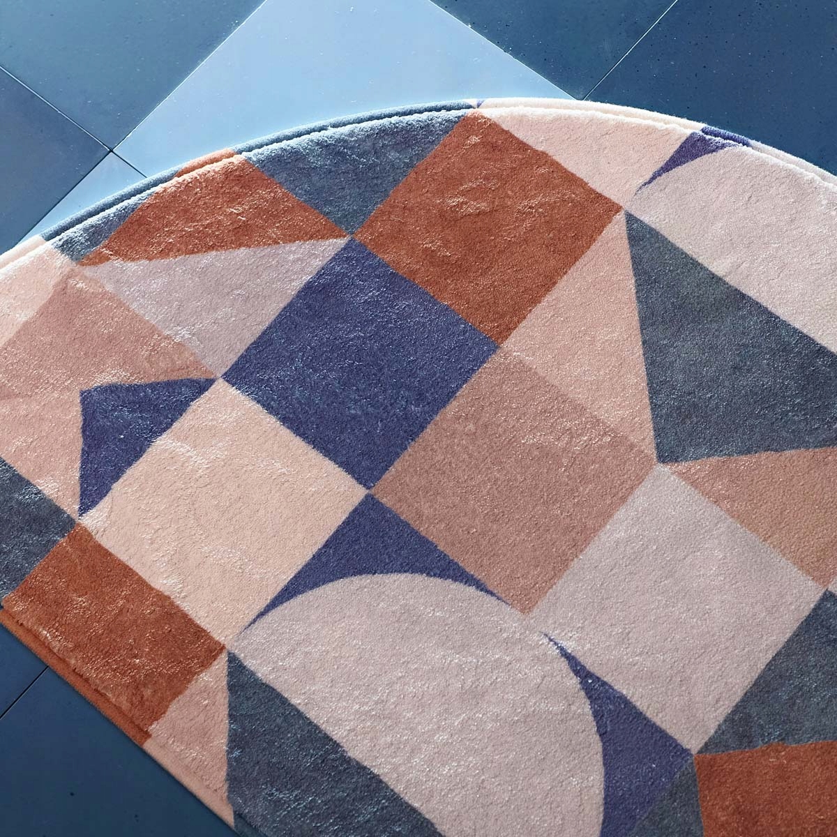 Dywanik łazienkowy CERSANIT z mikrofibry półokrągły 50x80 cm HOMLA Kolor wielokolorowy