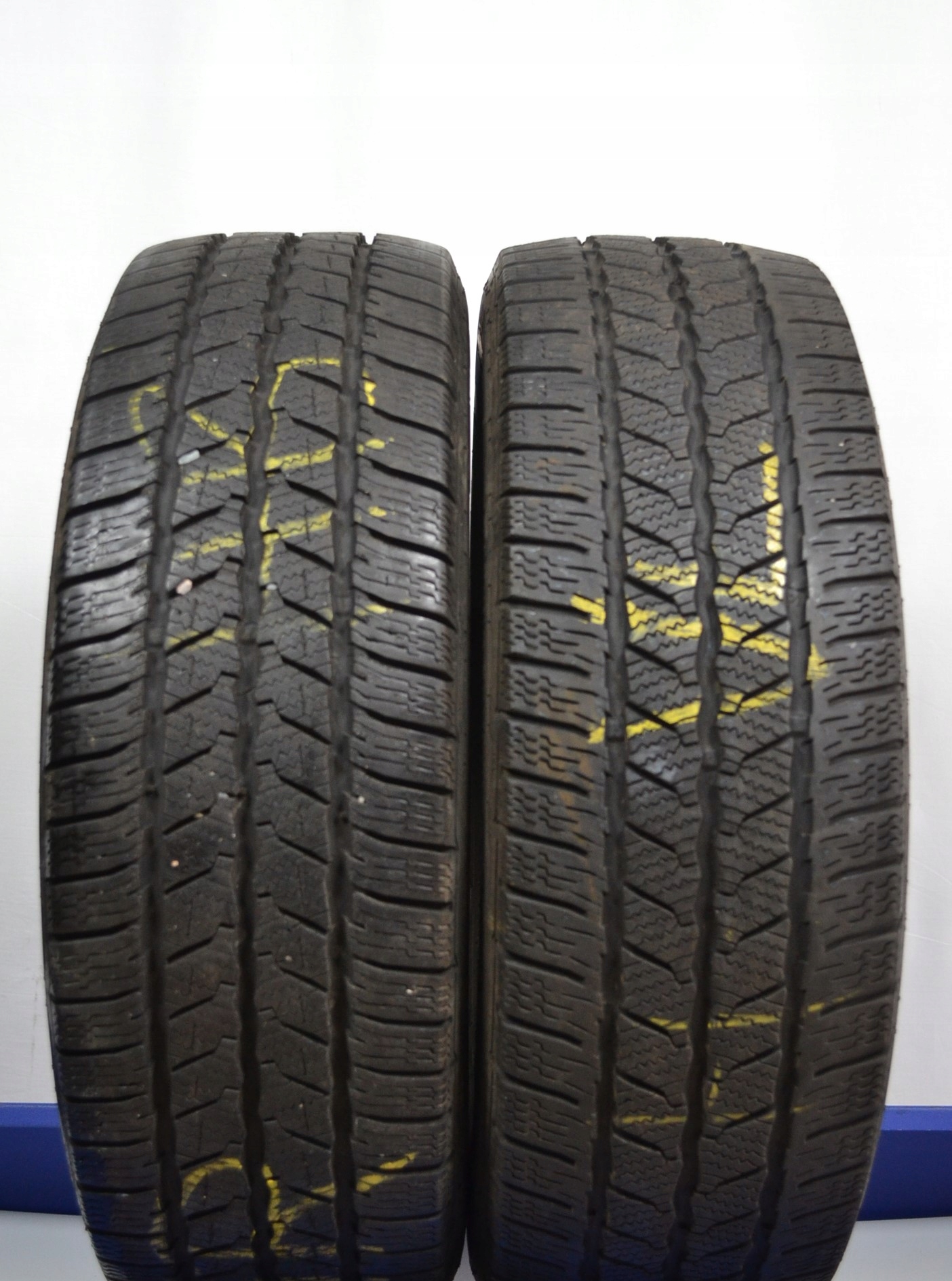 215 / 60R17C CONTINENTAL VANCONTACTWINTER 2шт 6553z