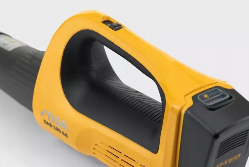 Dmuchawa do liści i śniegu Stiga SAB100 KOMPLET akumulator + ładowarka 280W Prędkość przepływu powietrza 115 km/h