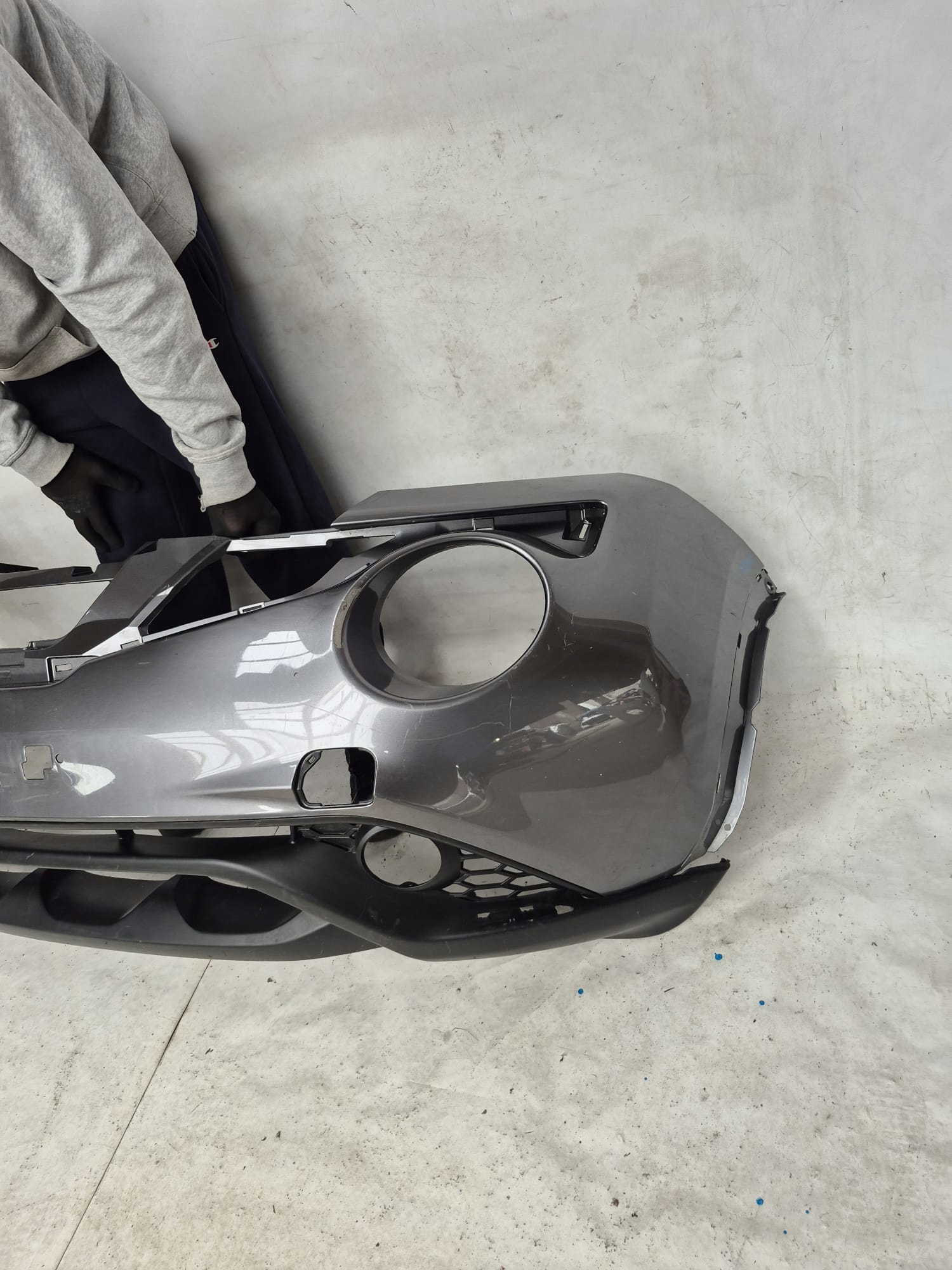 NISSAN JUKE and 1 LIFT 14-19 bumper front front