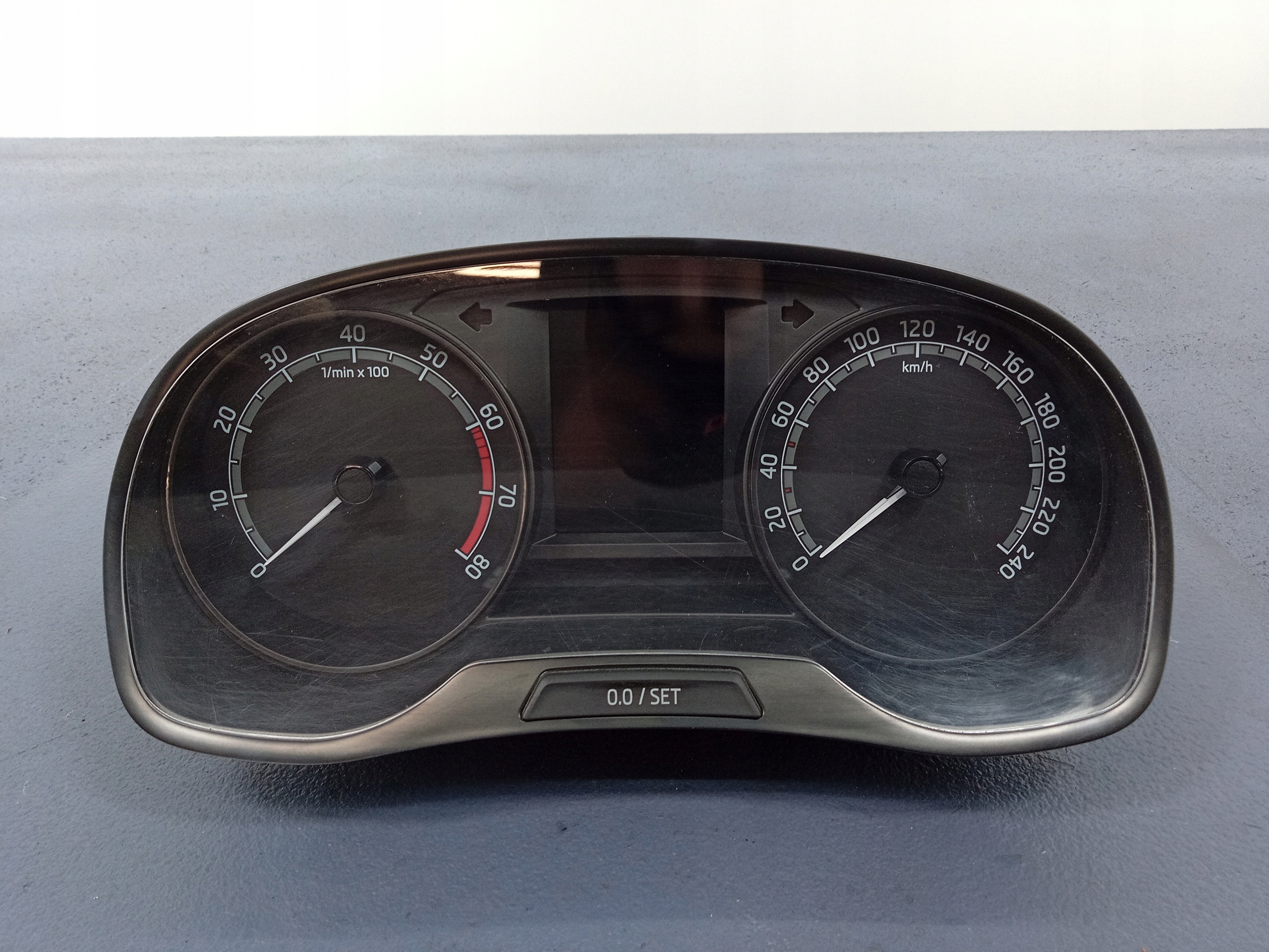 FABIA III 1.0 спидометр часы европа 6V0920700D