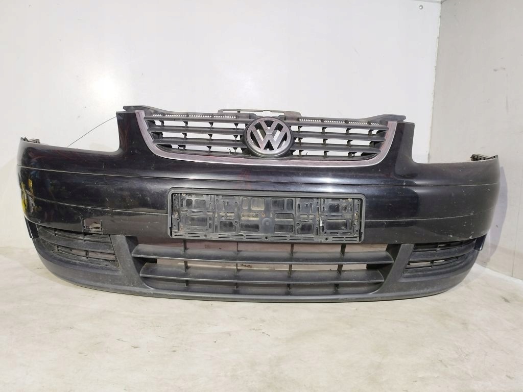 VW Touran a nárazník předek přední
