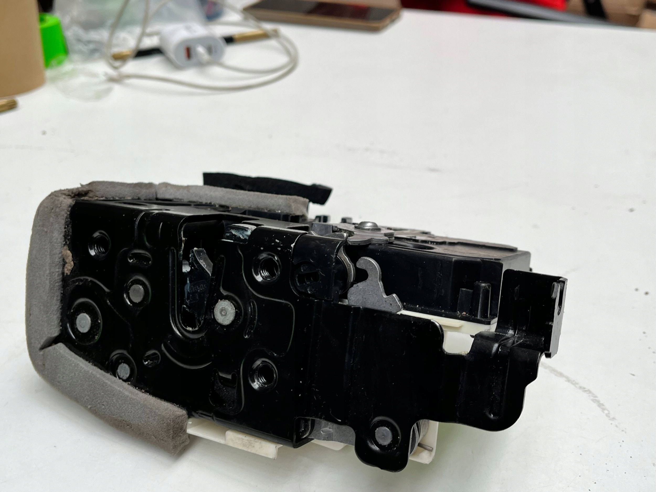 AUDI A6 C8 schloß tür links heck 4K0839015R !J