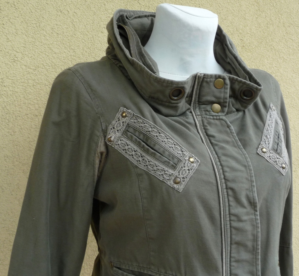 SOVIET LOVED AND LIVED IN KURTKA Z KAPTUREM 16 44 Rękaw długi rękaw