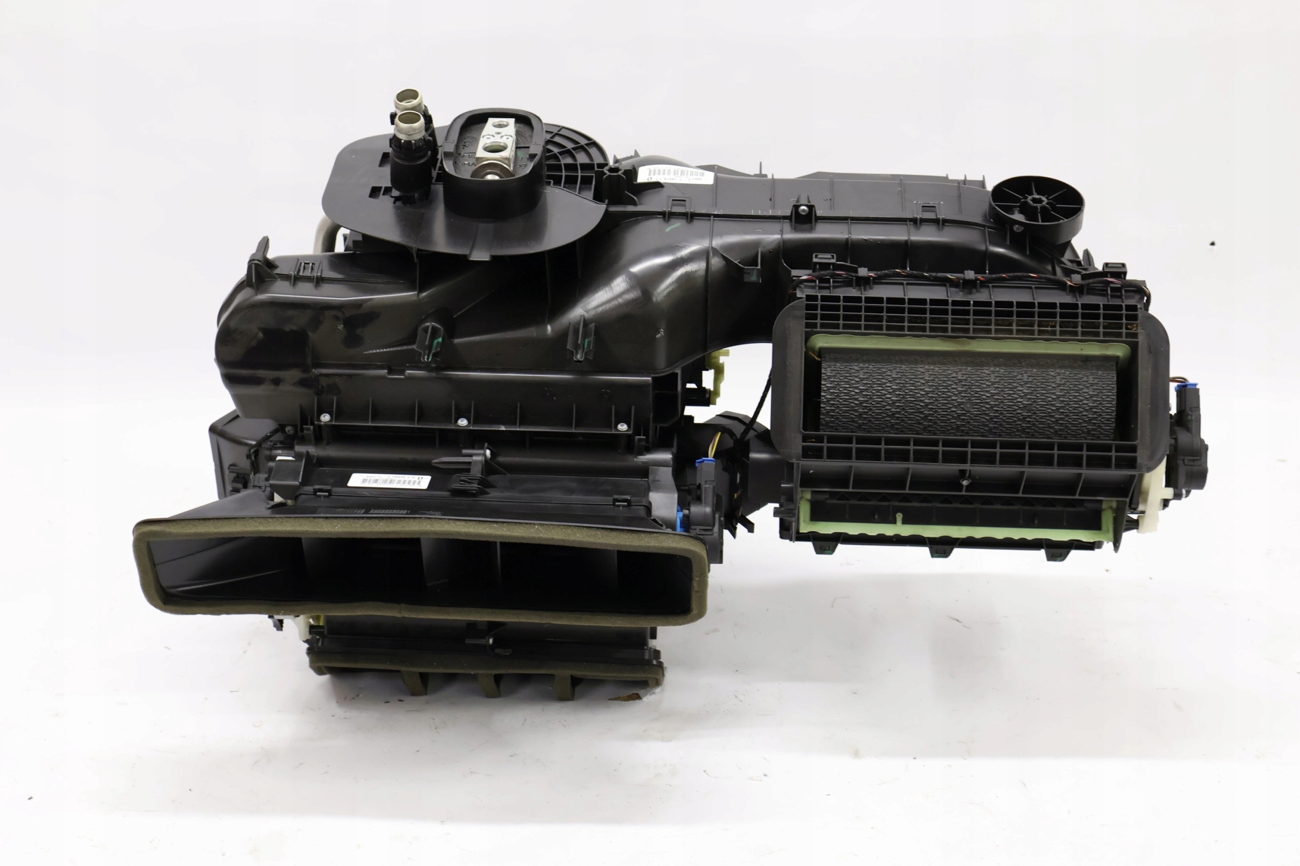 Audi A3 8V радиатор отопителя 5Q1820005AD