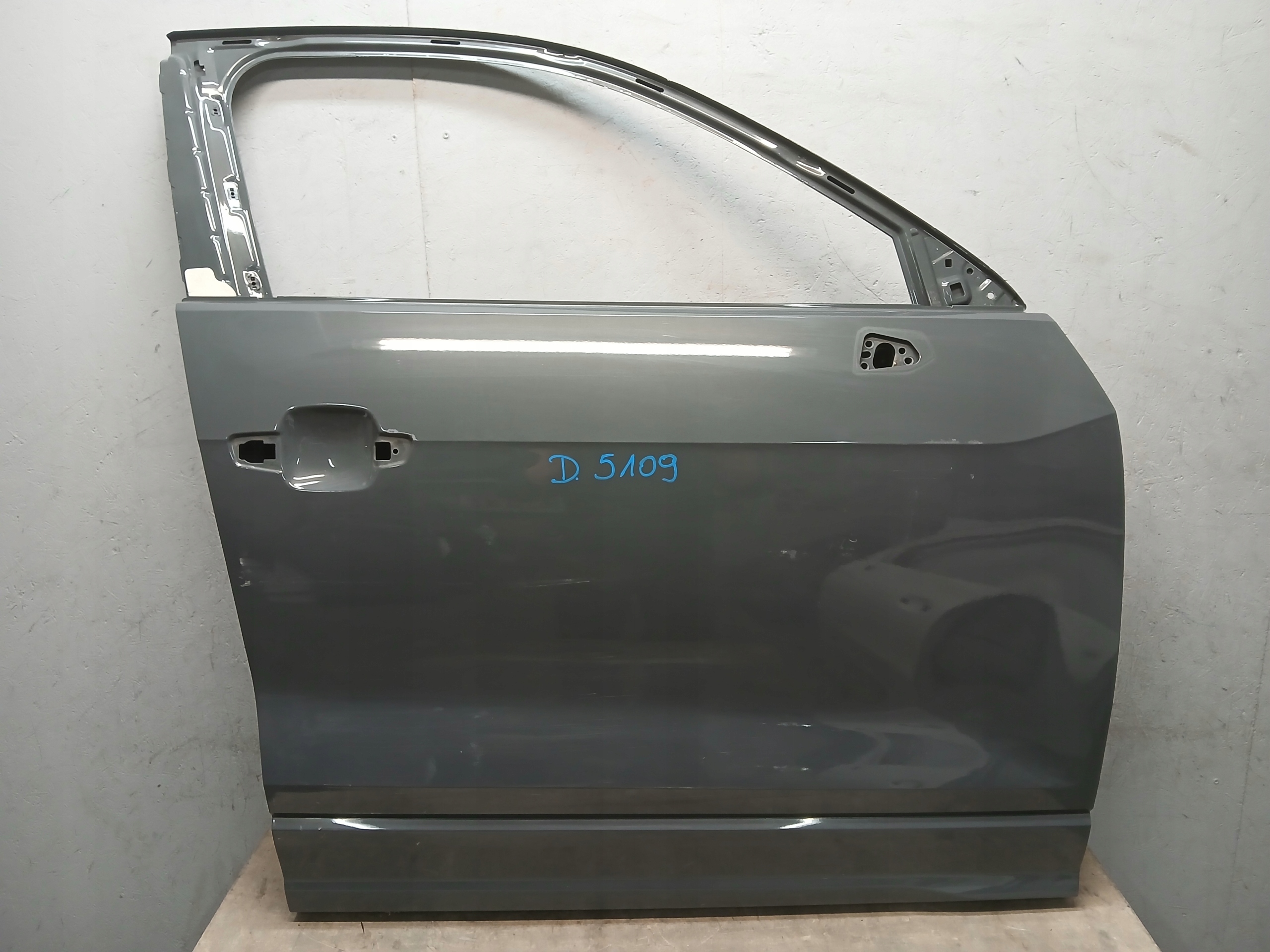 dveře předek pravé AUDI Q2 81A