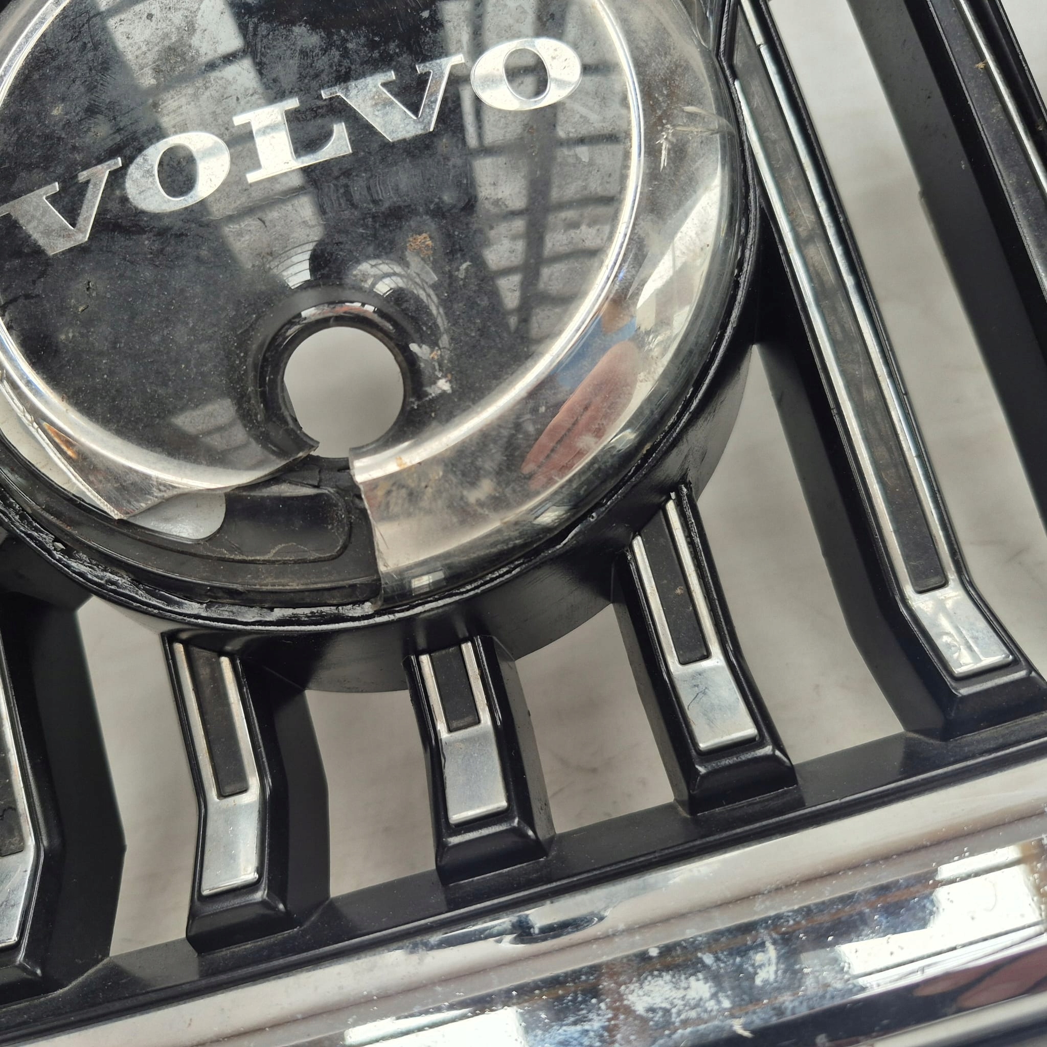 VOLVO XC60 II 2 LIFT 21-> grill grille radiator