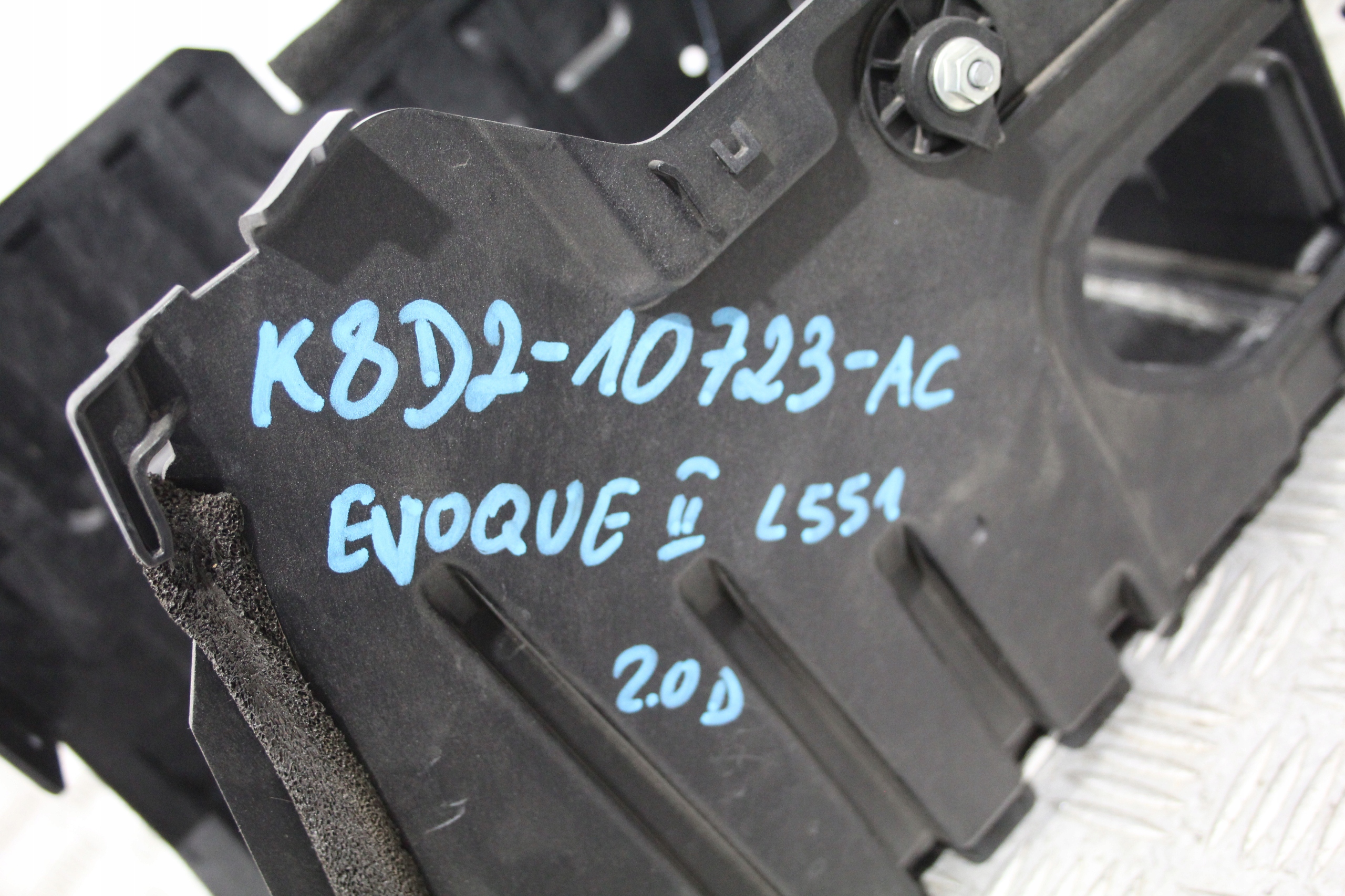 Obal akumulátora EVOQUE II 2 L551 K8D2-10723-AC
