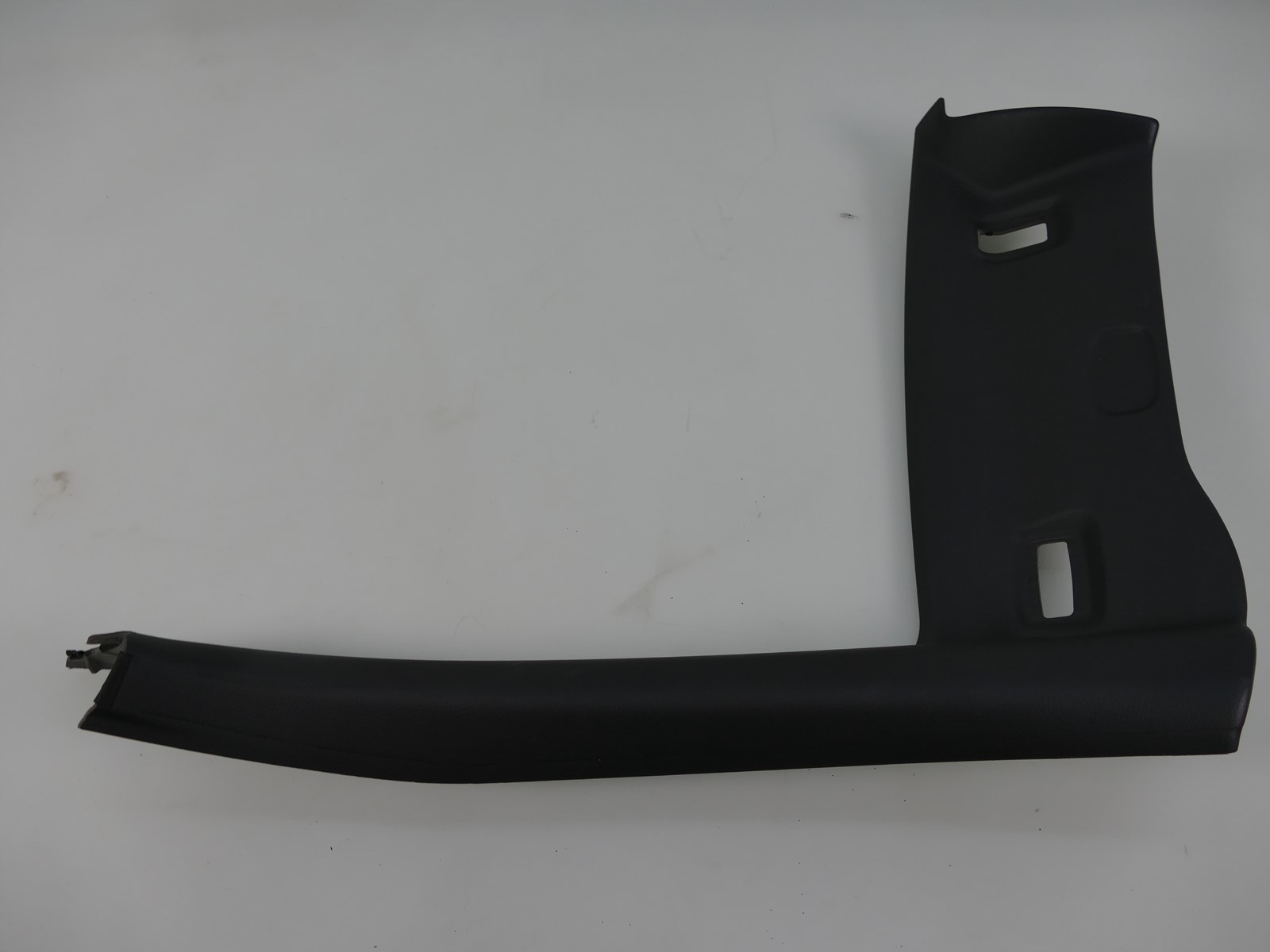 A1726901625 - MERCEDES R172 W172 SLK крышка стойки A PP покрытие