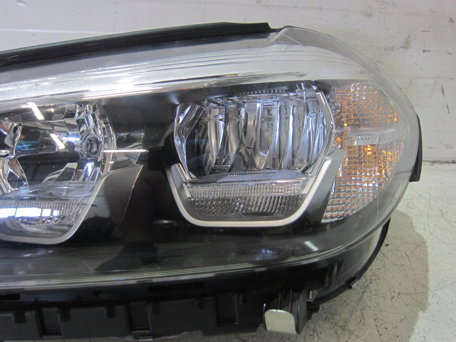 BMW X3 G01 LED USA light front left REFLEKTOR left 63117466127 7466127