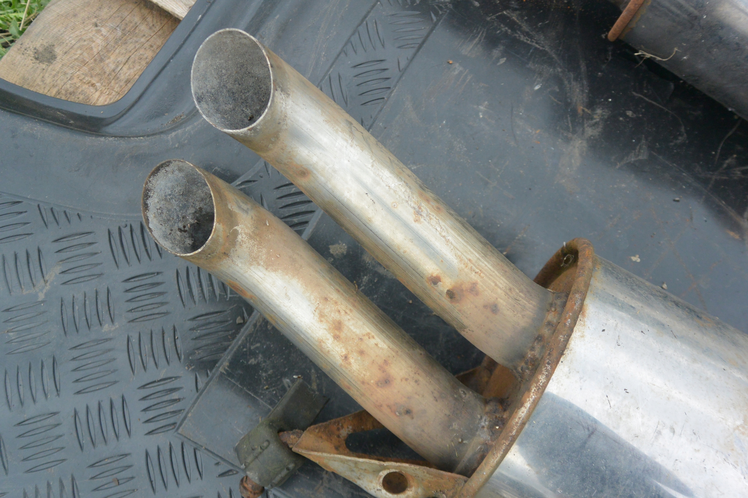 Marmitta silenziatore centrale terminale SKODA e VOLKSWAGEN SUPERB PASSAT B5