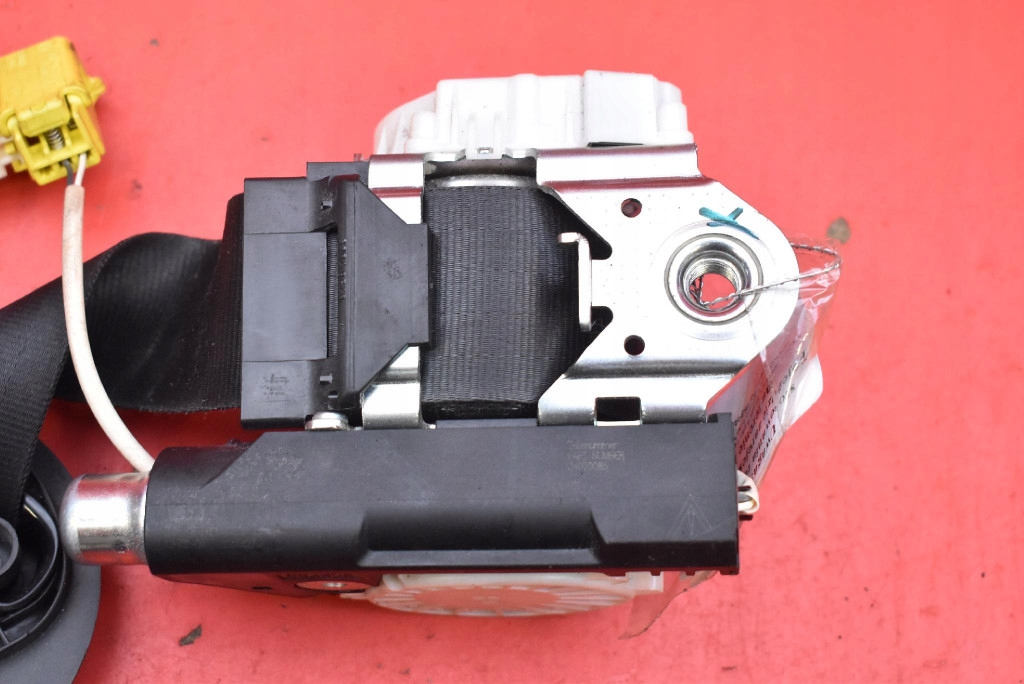Gurten Sicherheits rechts vorne Spanner 3C1857706R VW PASSAT CC 08-12
