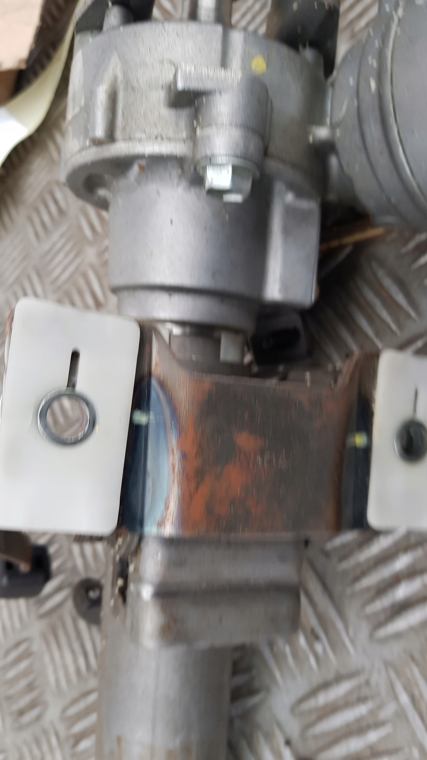 TOYOTA YARIS II LIFT control steering rod electrics