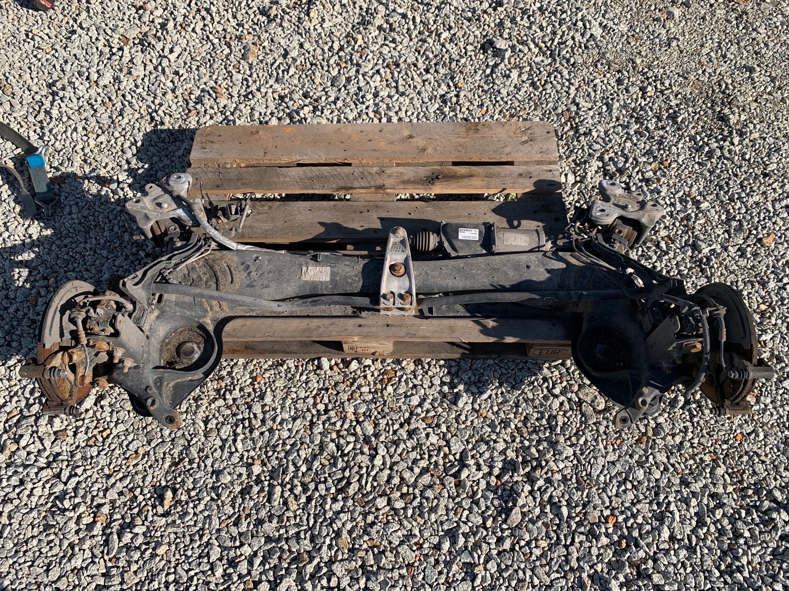 RENAULT MEGANE IV BELKA TYŁ 4CONTROL SKRĘTNA