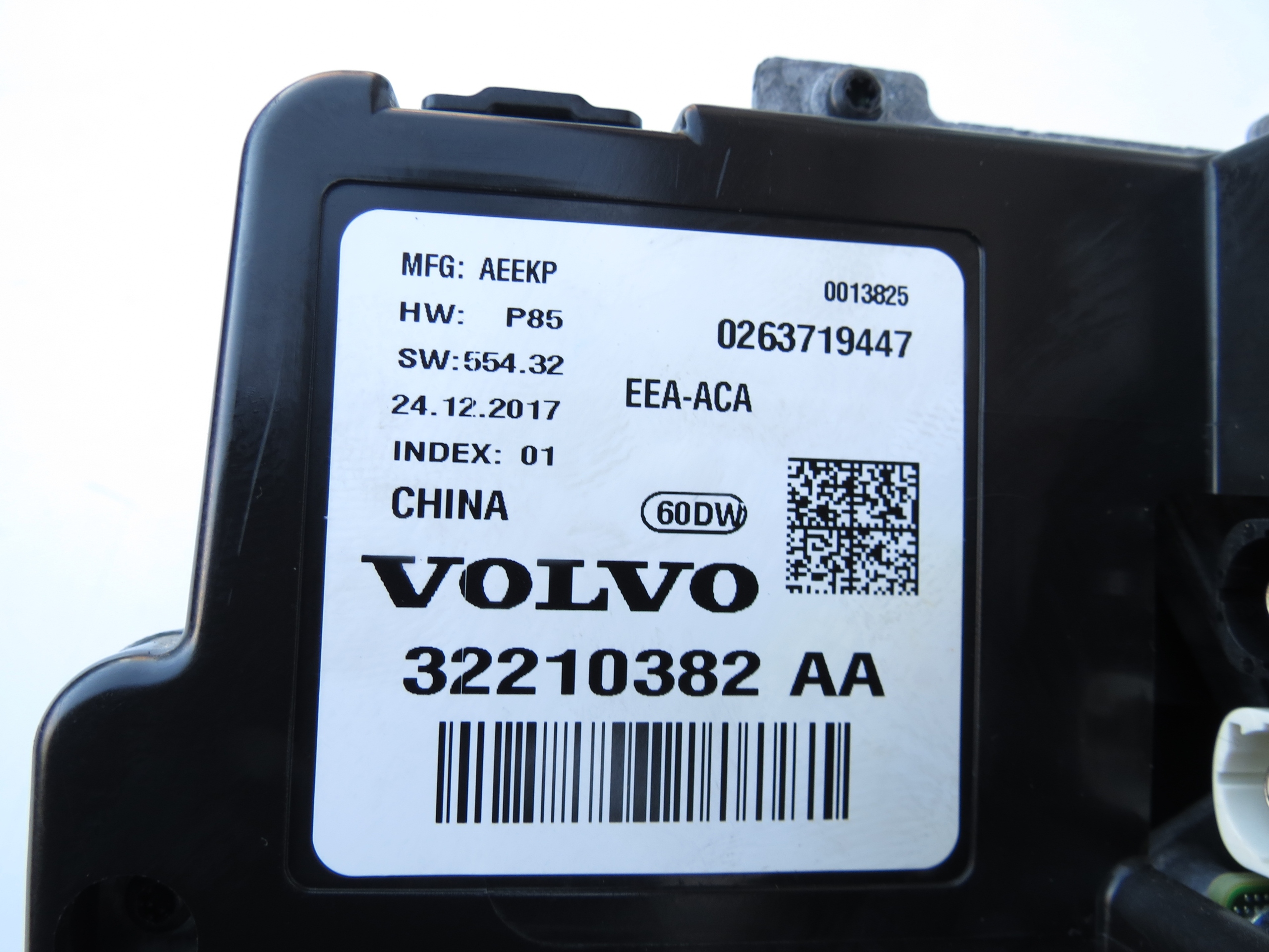 dials dials PREDKOSCIOMIERZ 32210382 VOLVO XC60 II