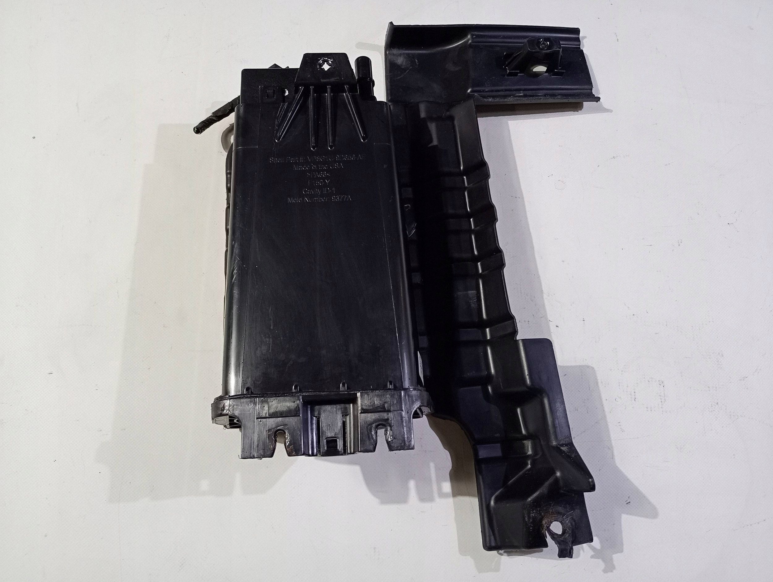 karbonski filter oparow goriva evap Ford Explorer V 2016