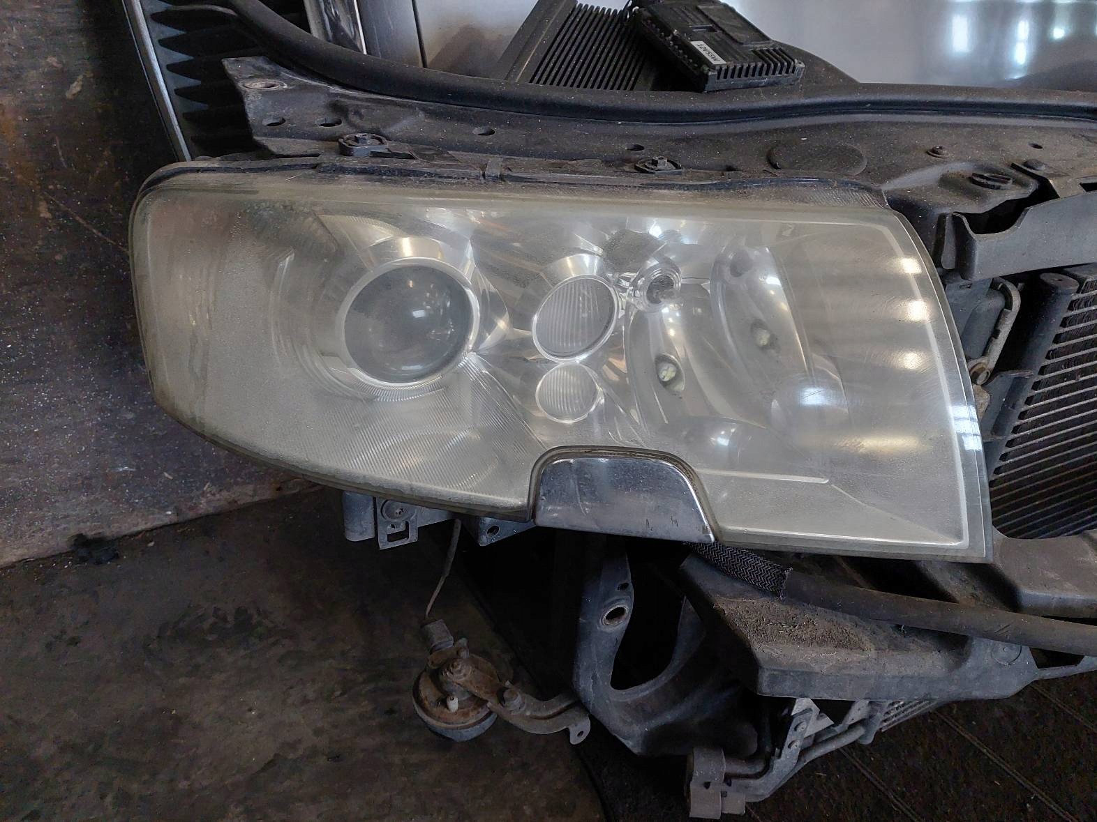 complete front bonnet bumper light fender SKODA SUPERB and 9152