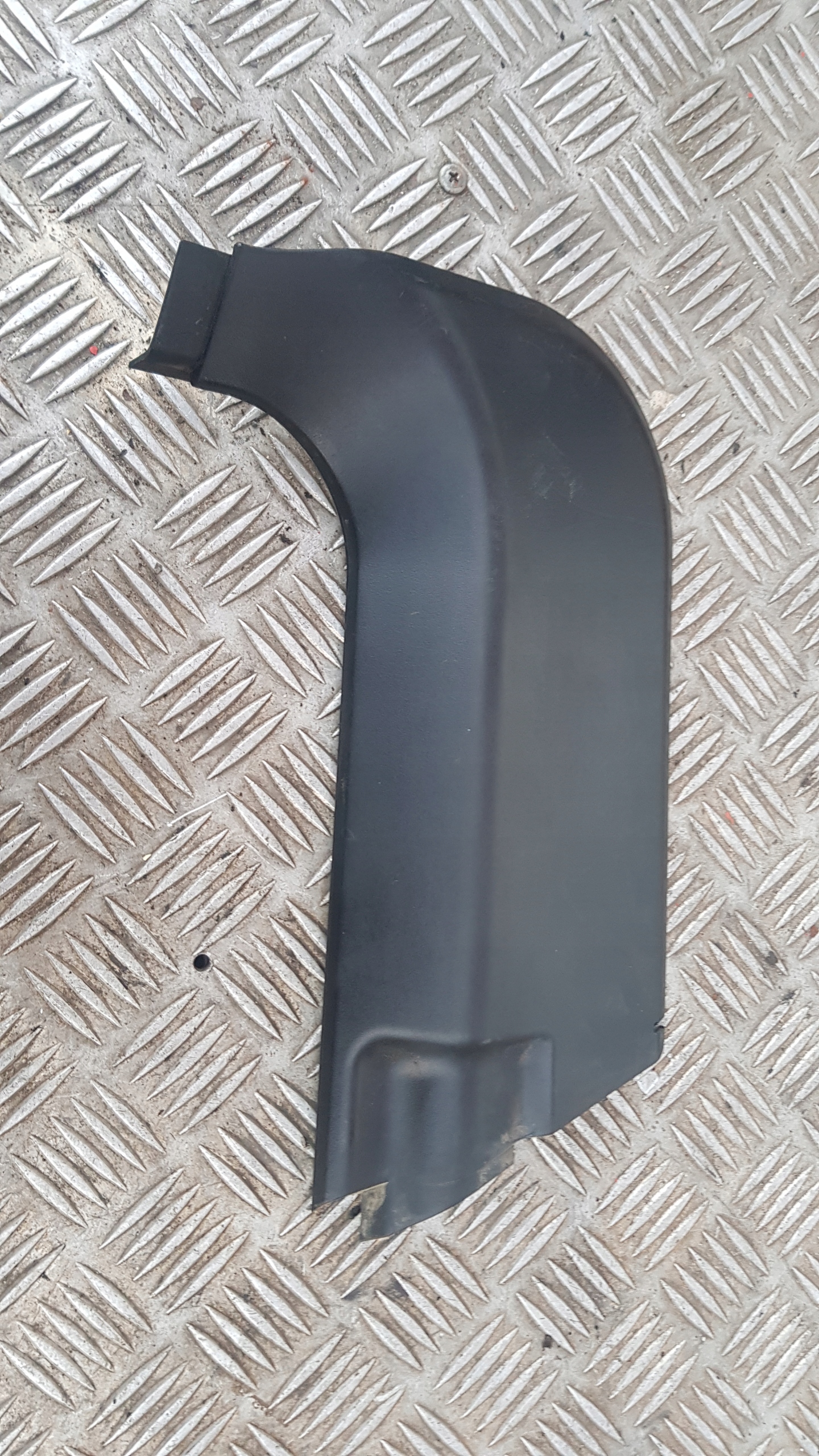 BMW E38 cover SLUPKA corner right 8125920