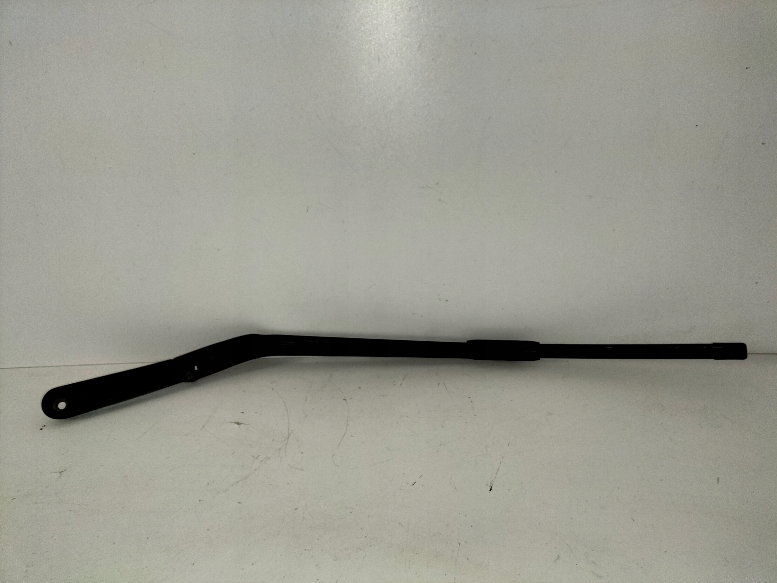 wiper arm front left MERCEDES CLC CL203 08-11