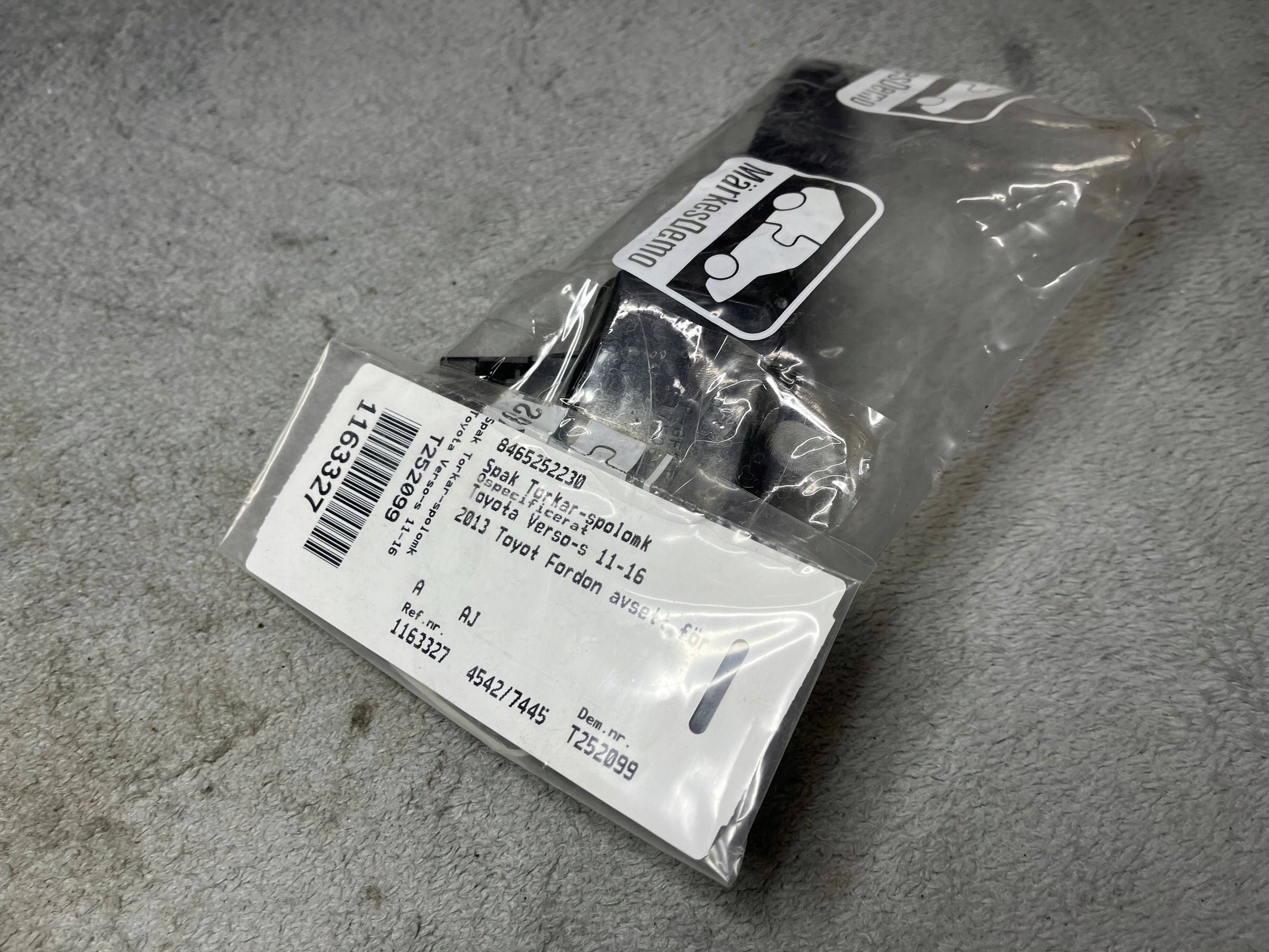 Manetka Wischer Toyota 8465252230
