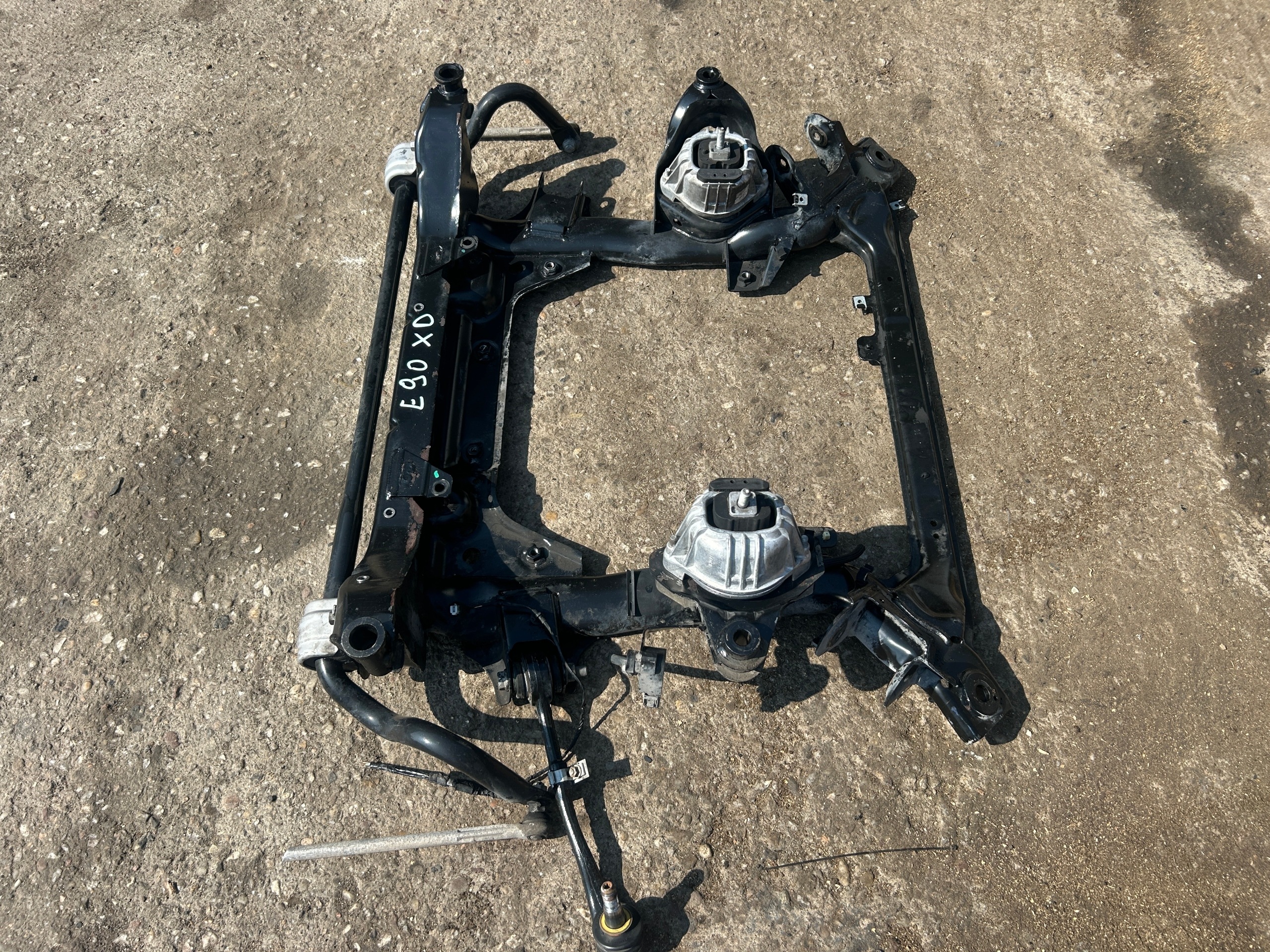 BMW E90 E91 2,0 D 3,0 D X-DRIVE axle beam front 6776763