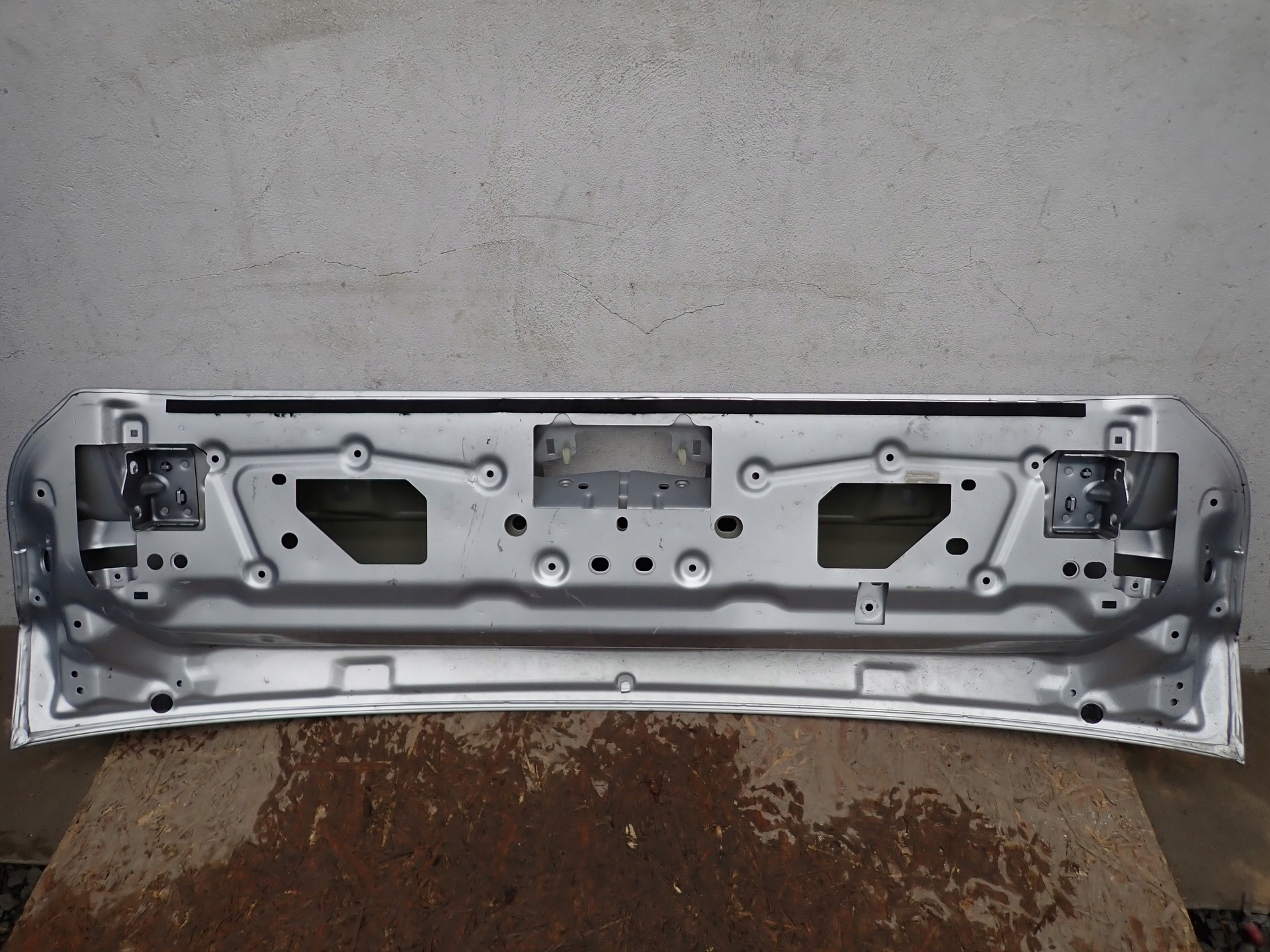 BURTA boot door cover boot RANGE ROVER 5 V L460 2022- M8E240400AE