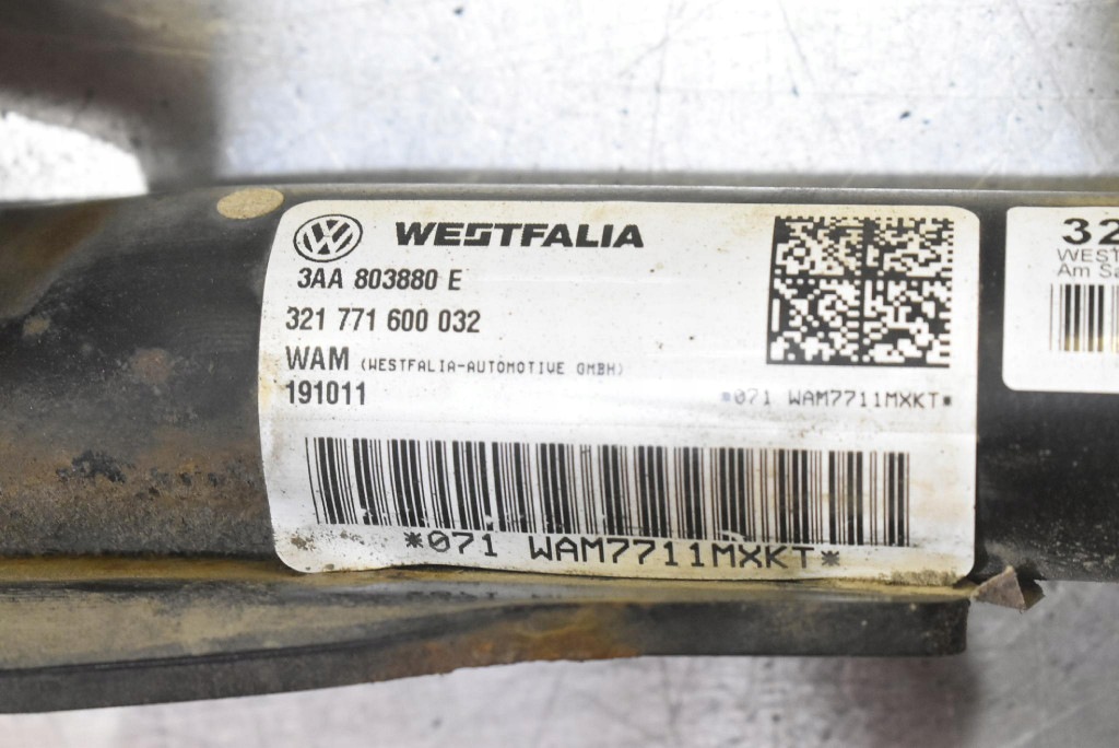 tow 3AA803880E VW PASSAT B7 KOMBI 10-15