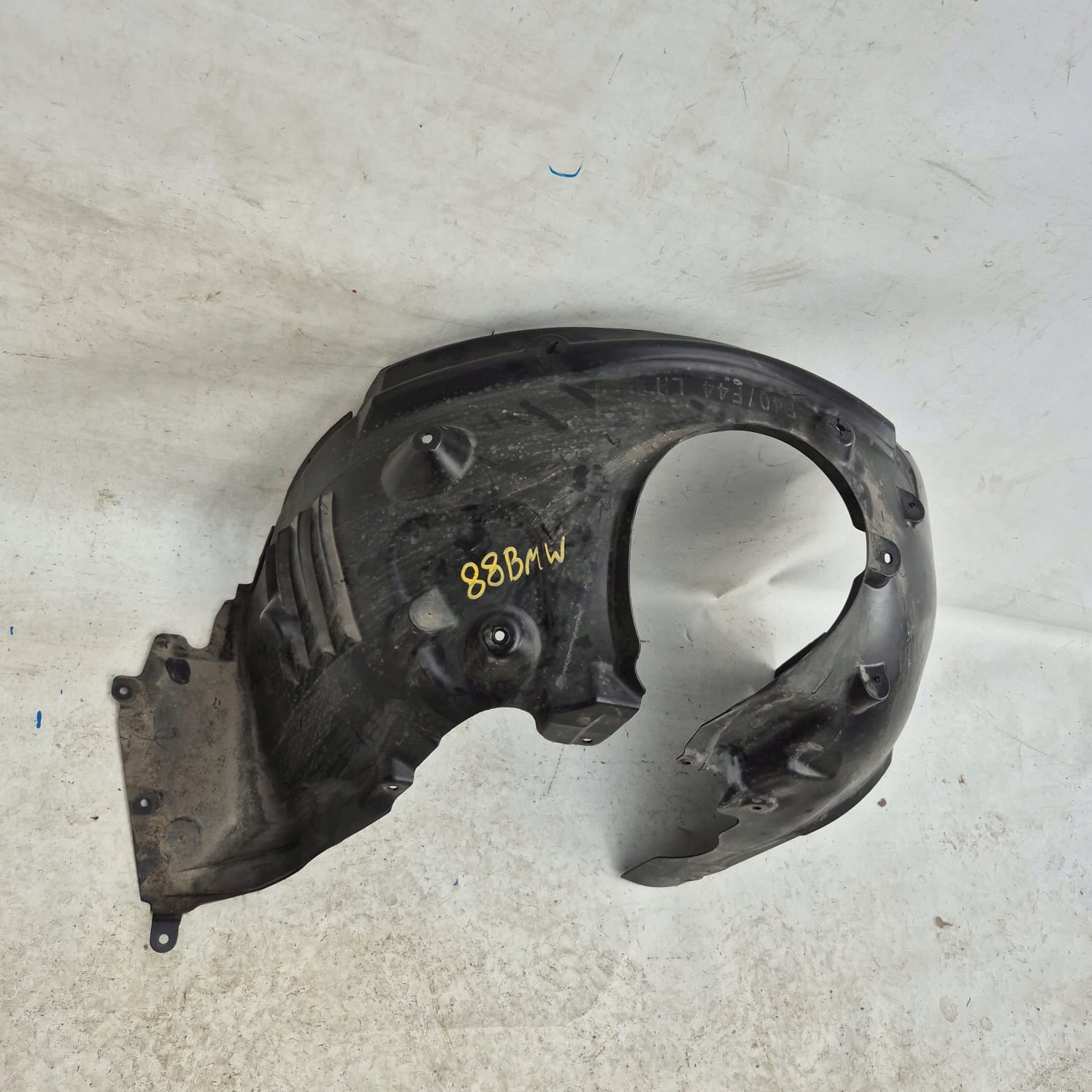 BMW 2 F40 F44 m-packet mudguard front front left 51757436623