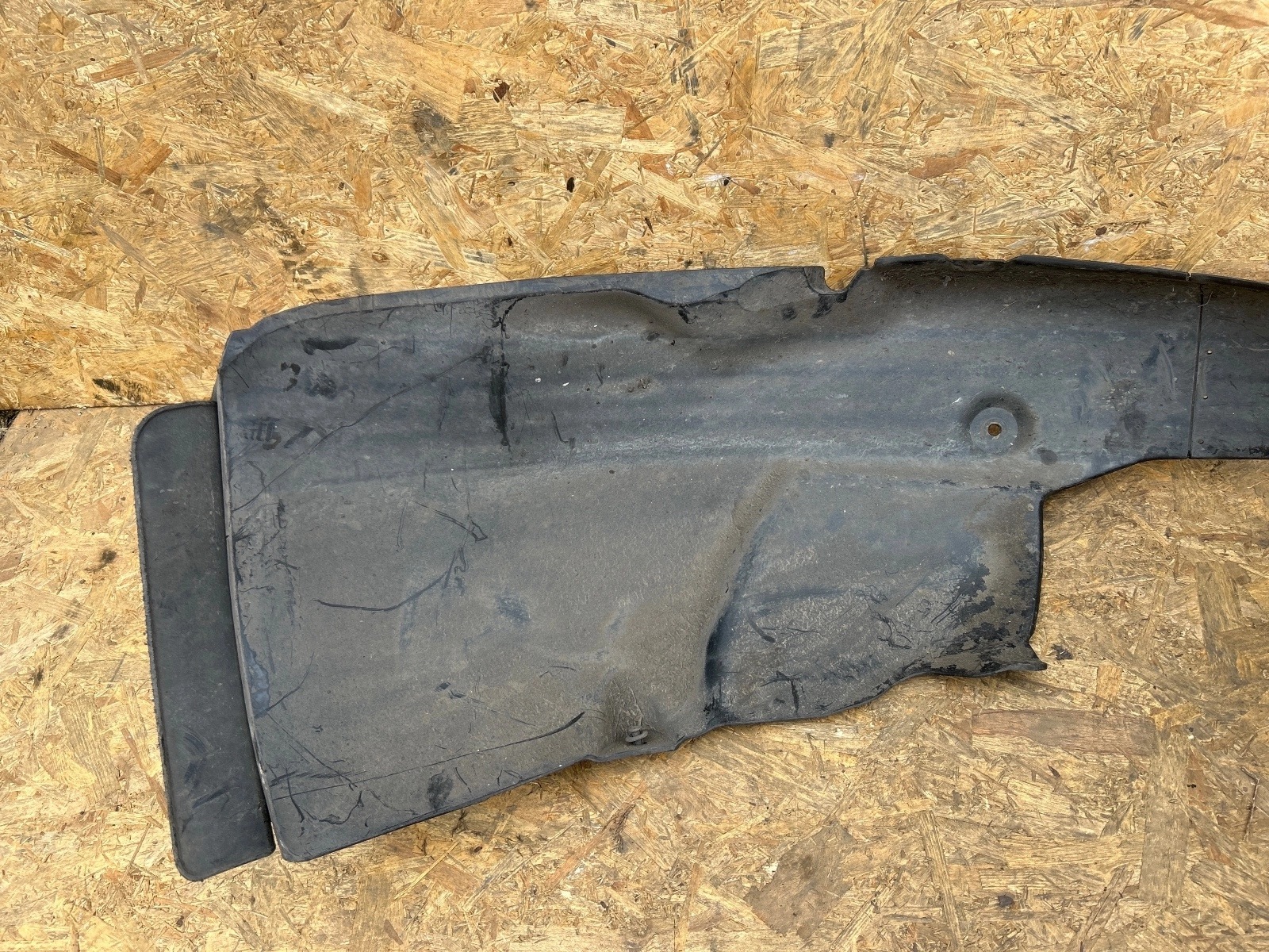 mudguard left front Kia Caren’s IV 2013