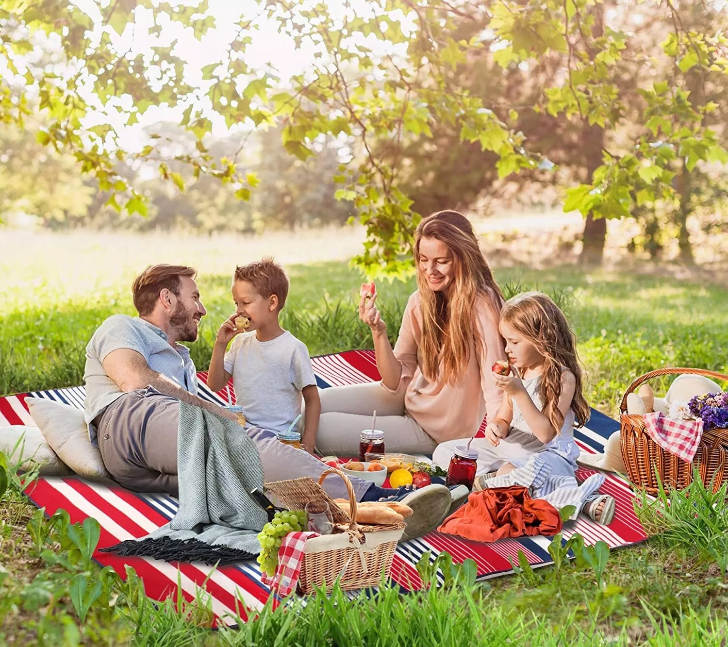 KOC PIKNIKOWY PLAŻOWY IZOLACJA DUŻA MATA WODOODPORNA OGRODOWA XXL 200x200cm Wzór paski