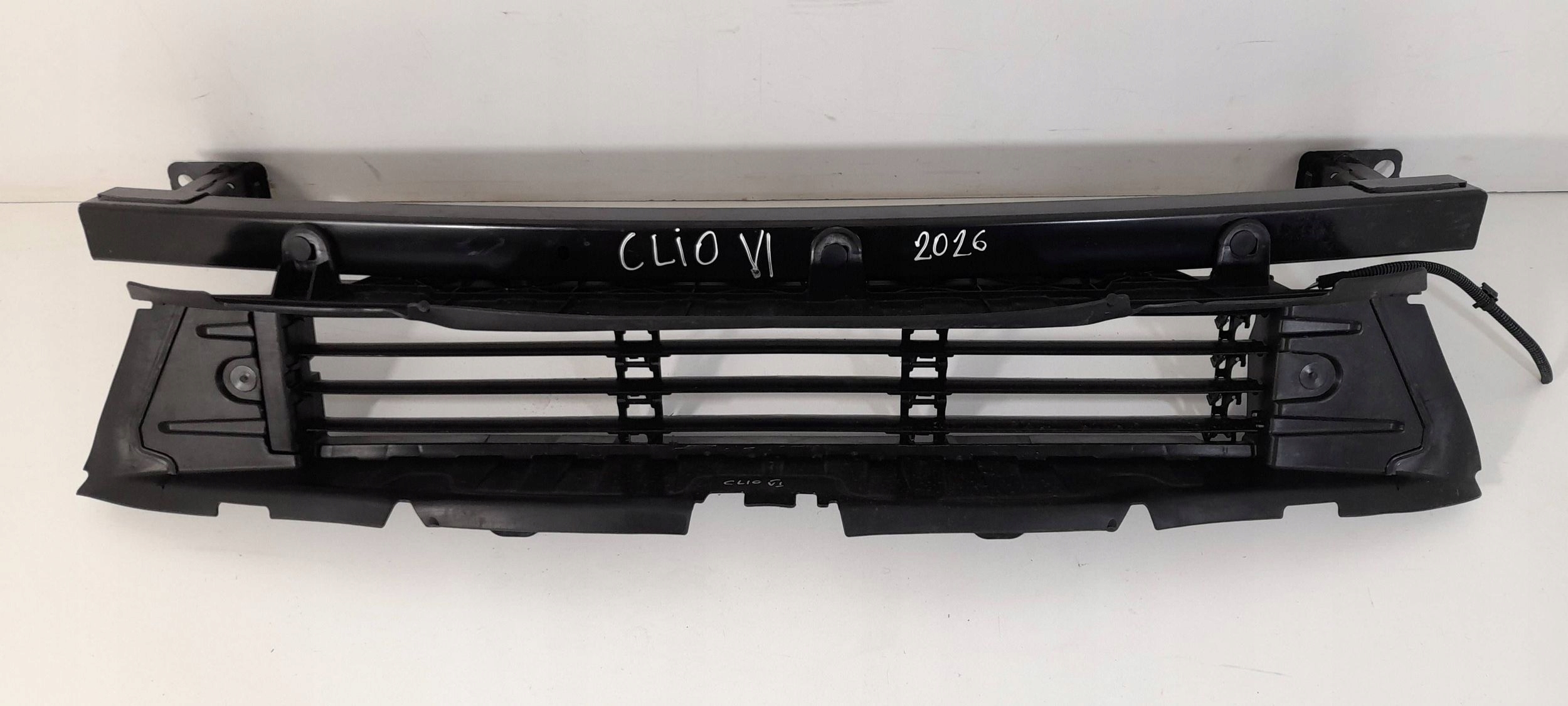 Renault Clio VI 2026r bonnet bumper head lights fenders support panel for radiators