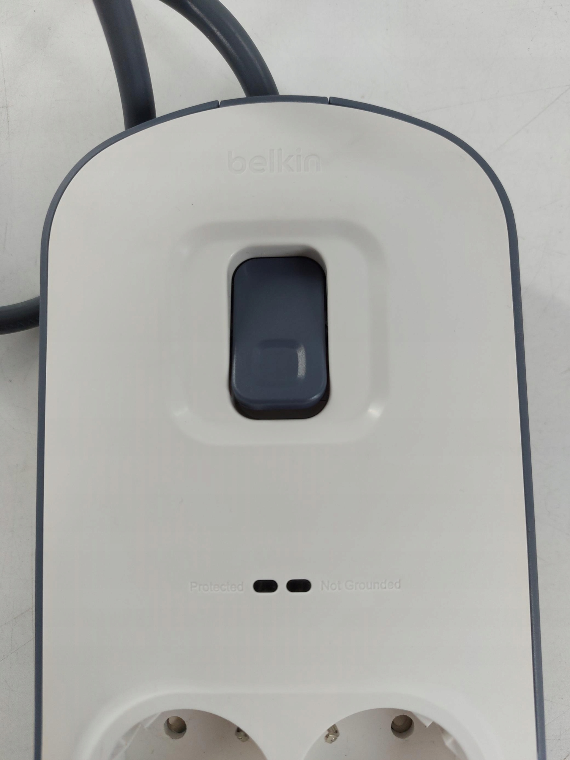 LISTWA ZASILAJĄCA 6 GNIAZD BELKIN SURGE PLUS Model BSV604VF2M