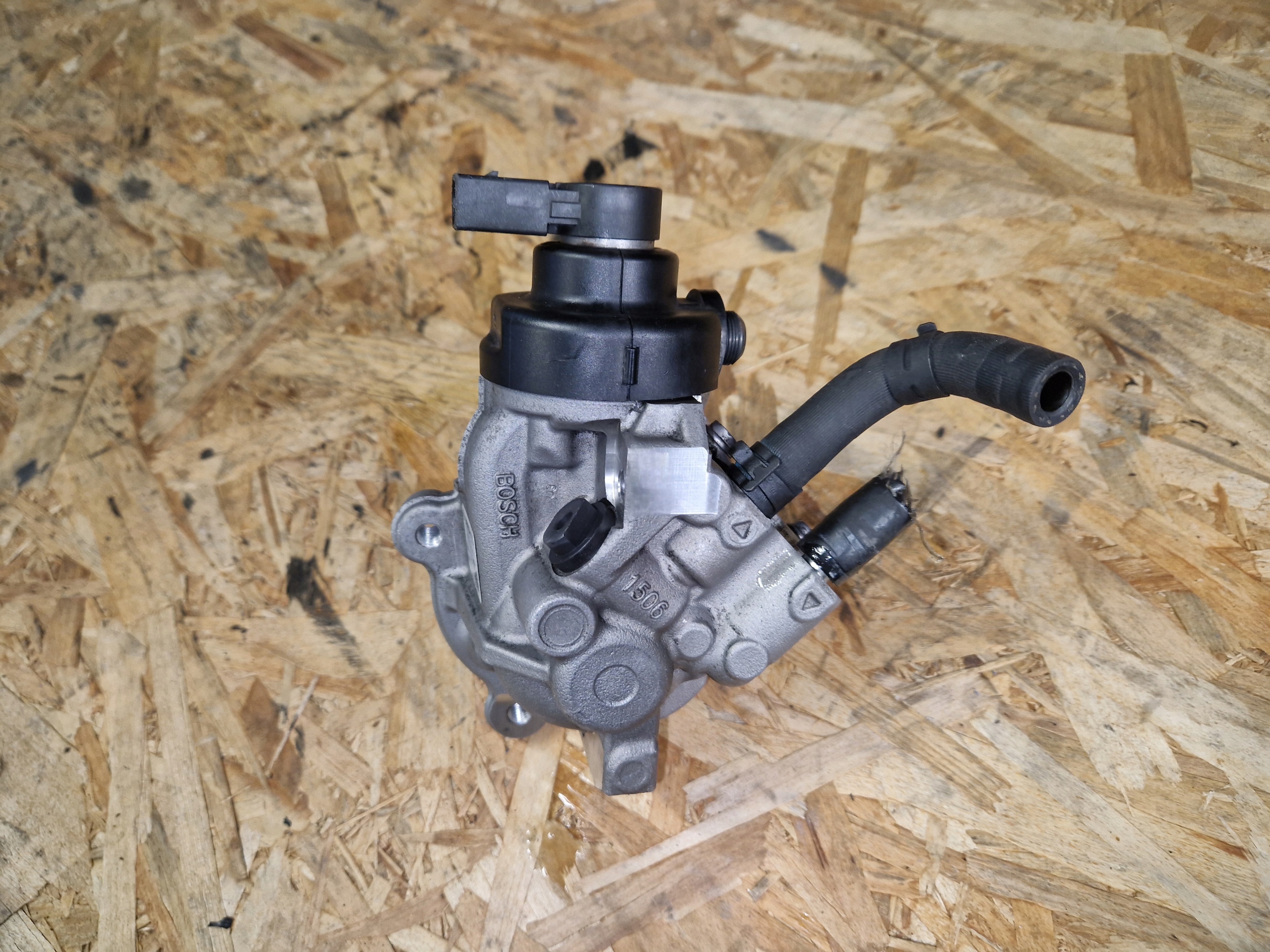 Einspritzpumpe VW AUDI SKODA 2.0TDI 05L130755 0445010790