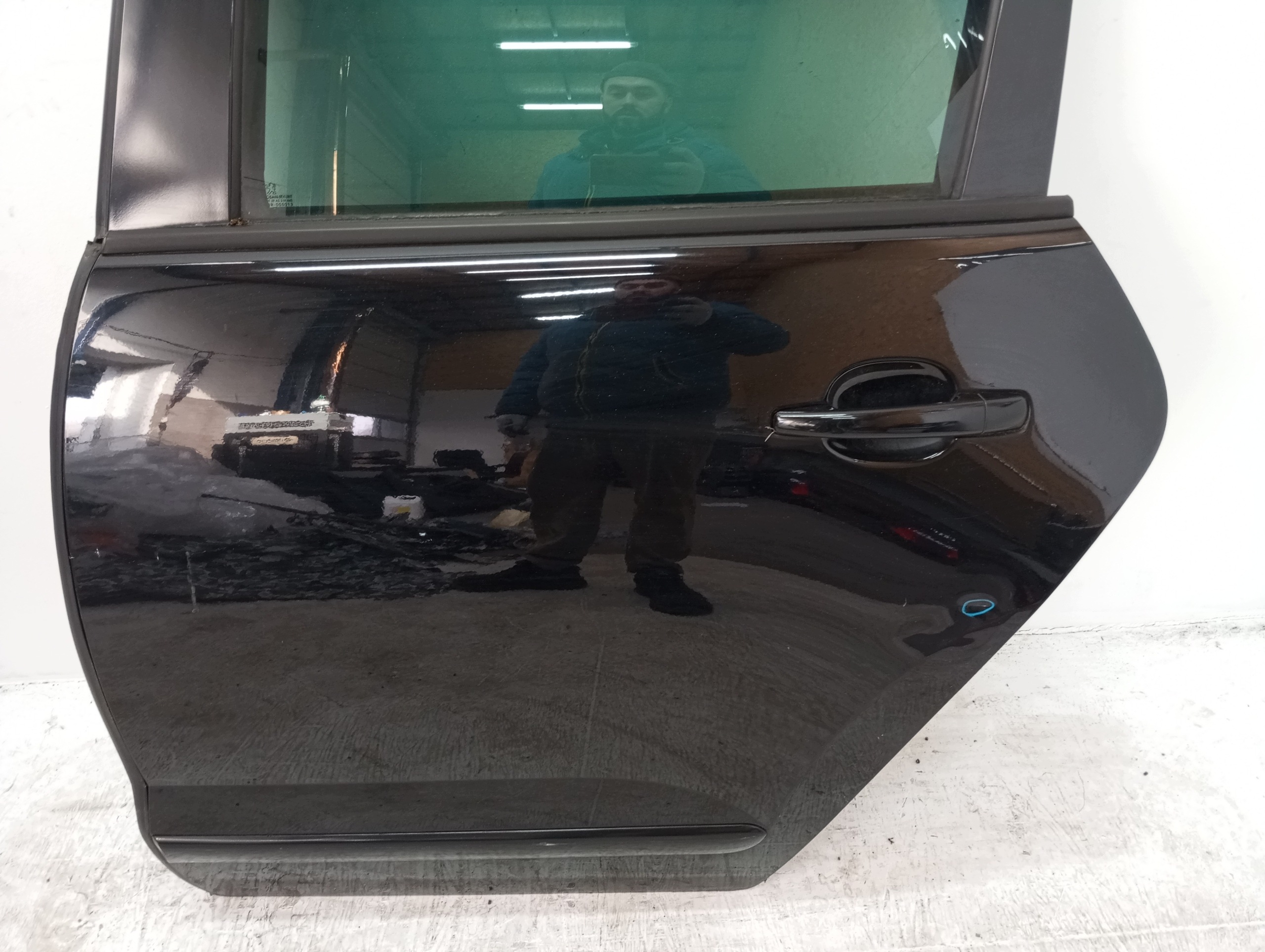 door left rear. PEUGEOT 3008 and 13R