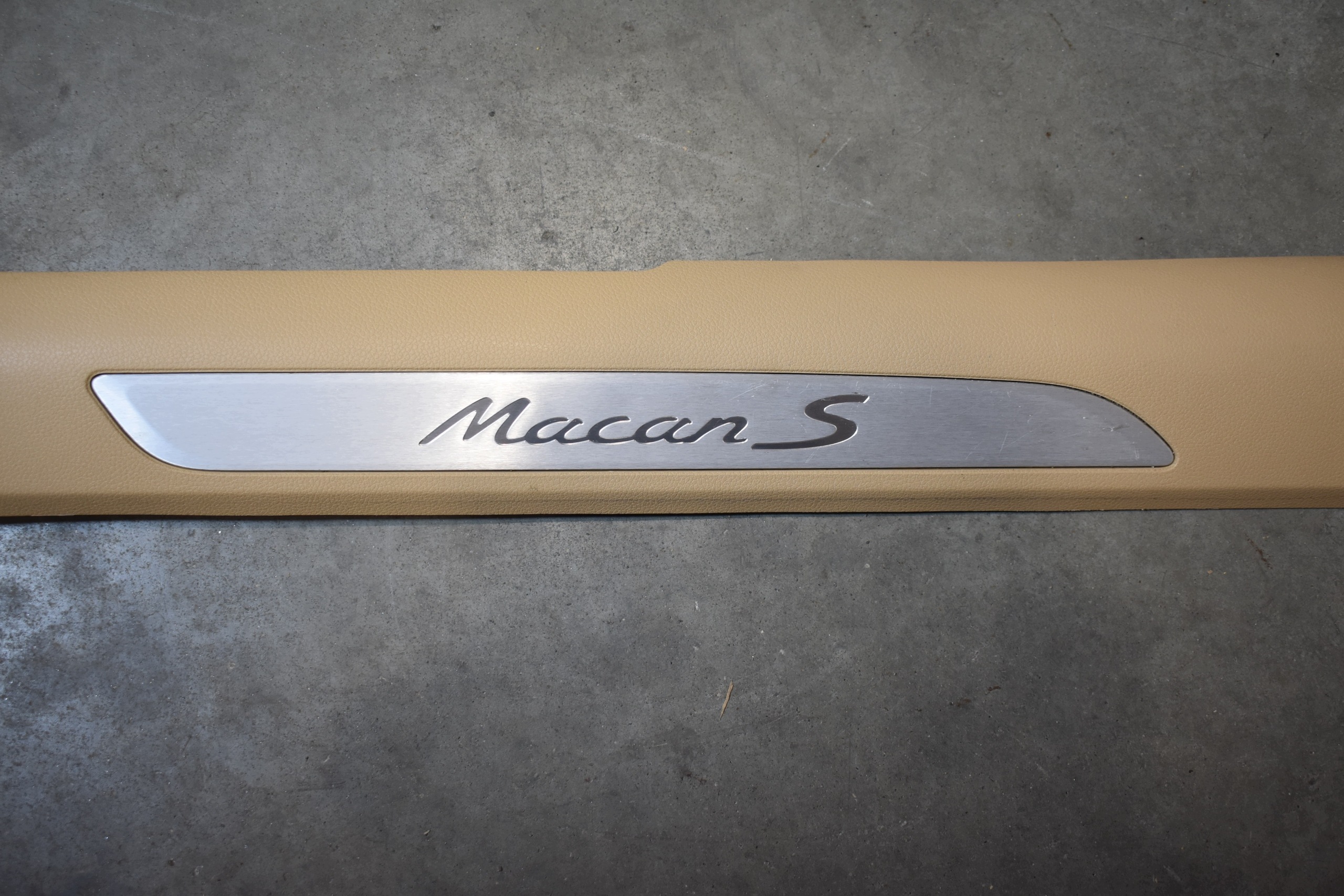 IDEALNA cover cap of the threshold threshold front front right PORSCHE MACAN 1