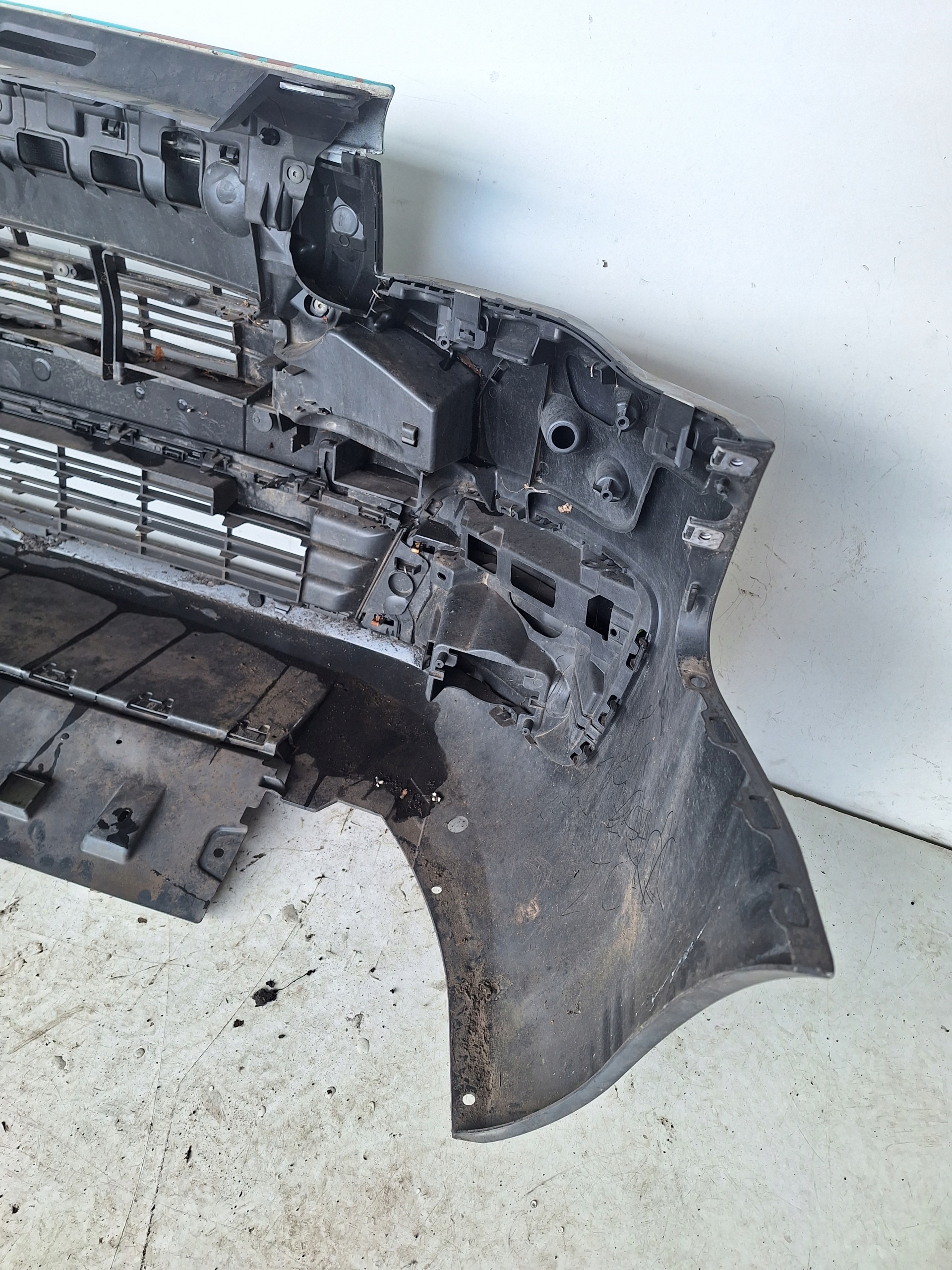 PEUGEOT PARTNER III LIFT 15-18 bumper