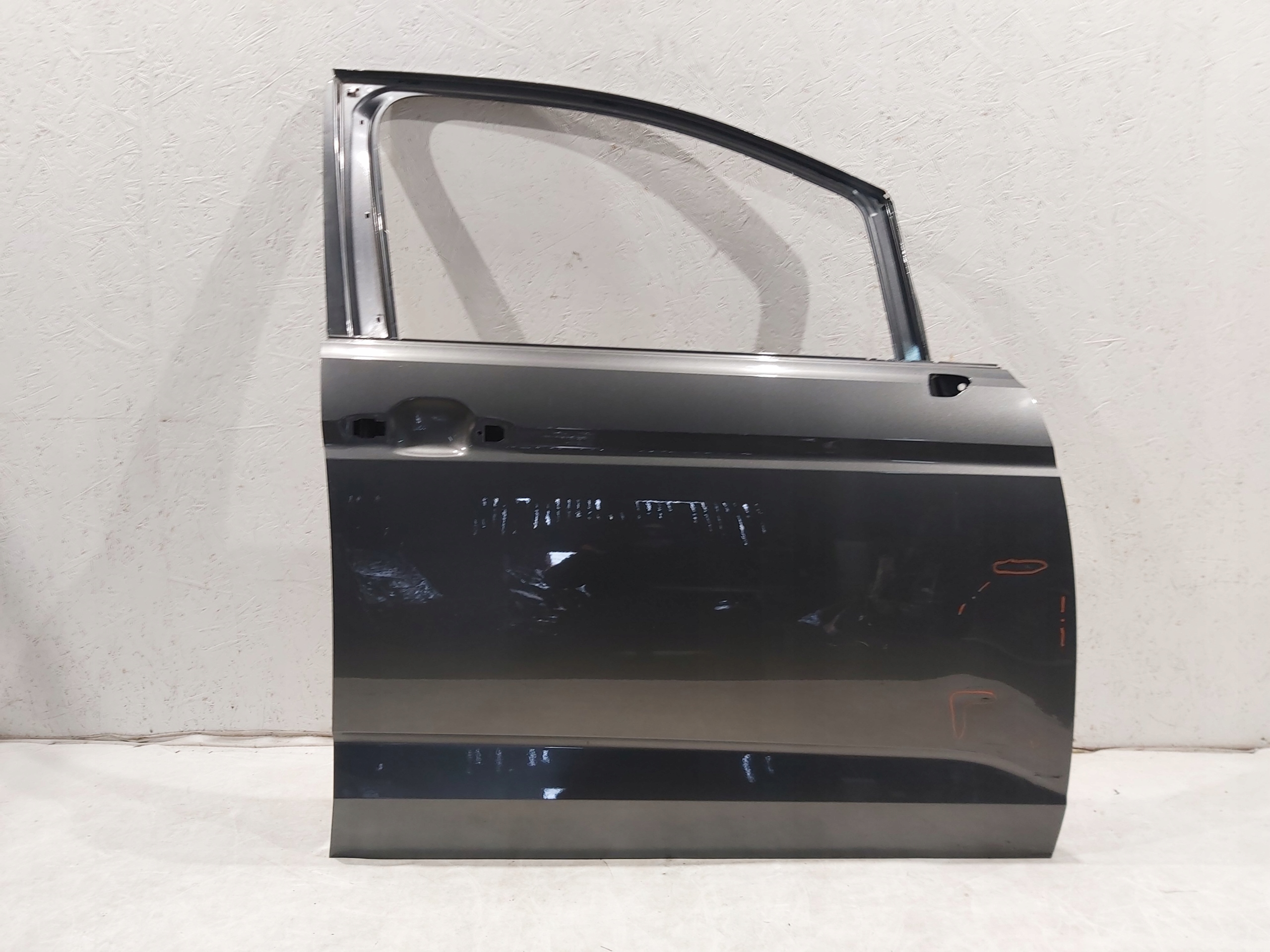 ДВЕРИ ПРАВЕ СПЕРЕДИ ПЕРЕД VW TOURAN 5Tta 3 III