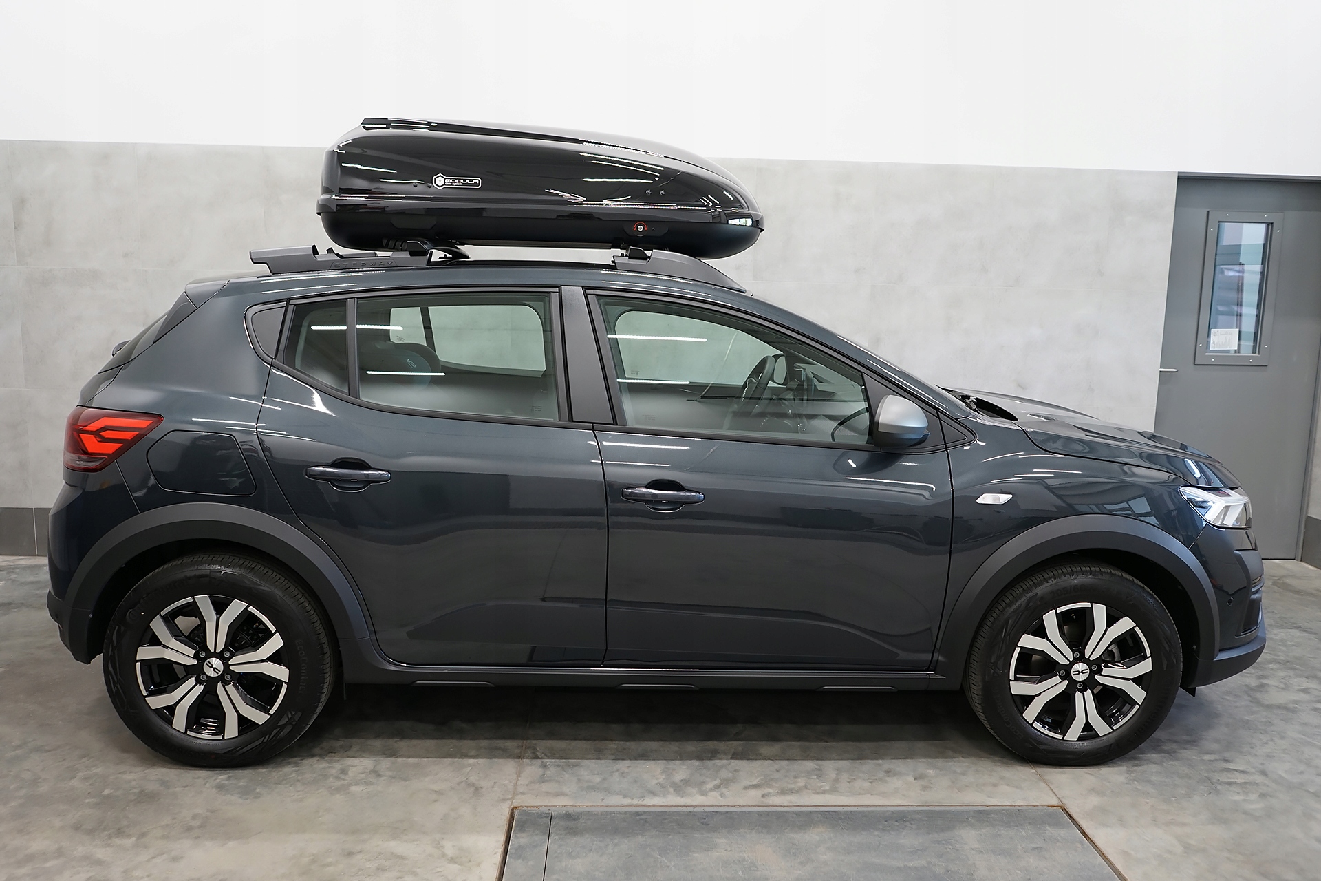 BELUGA 460L BOX BOKS KUFER TRUMNA BAGAŻNIK DACHOWY NA DACH NARTY WÓZEK Otwieranie jednostronne