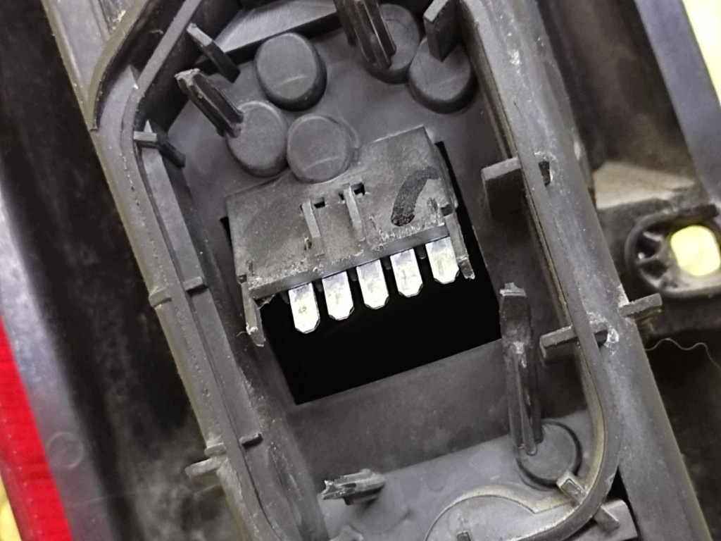 OPEL MERIVA A light right rear part 93294346