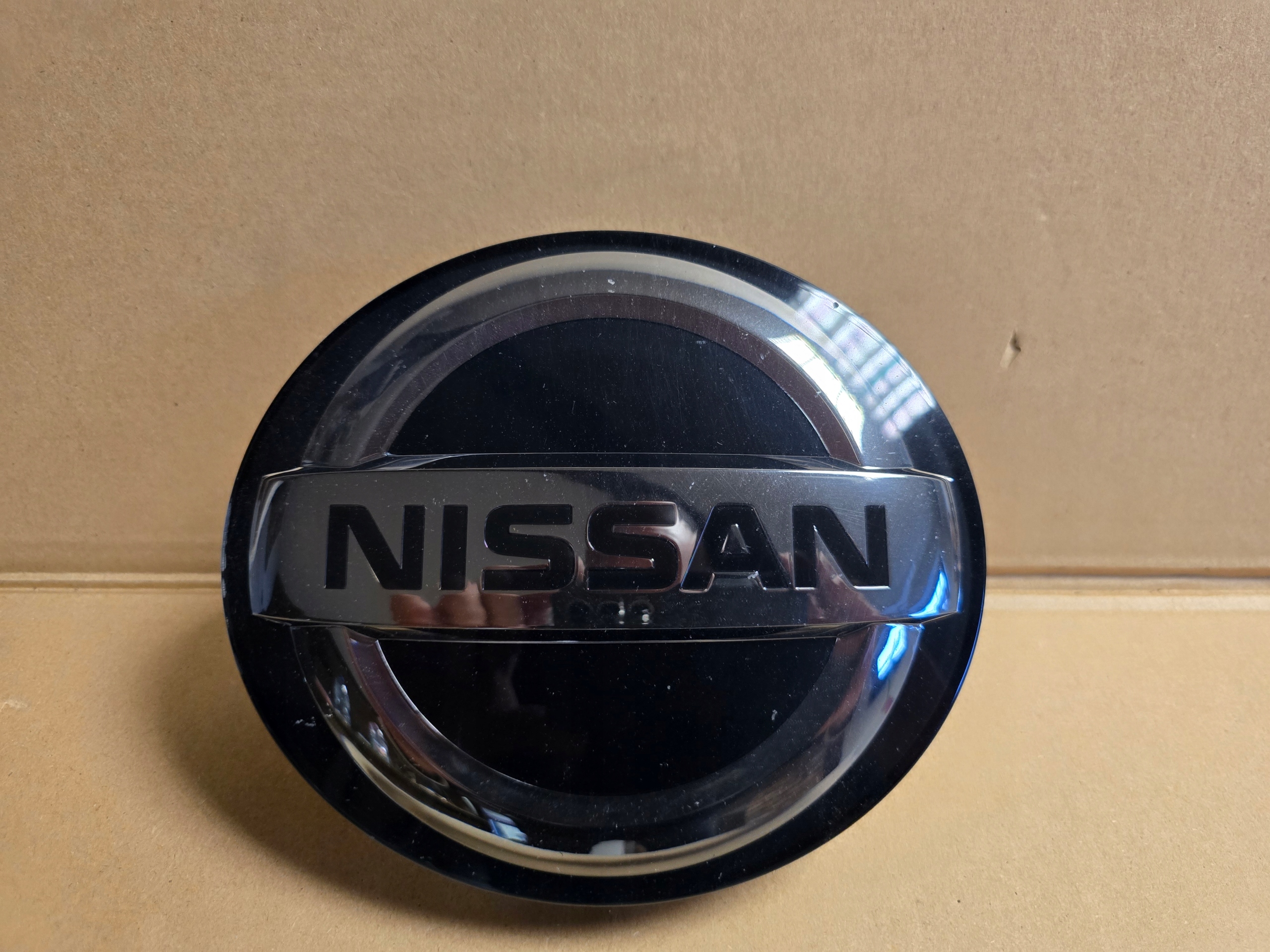 NISSAN ZNACZEK LOGO 62890HV20A