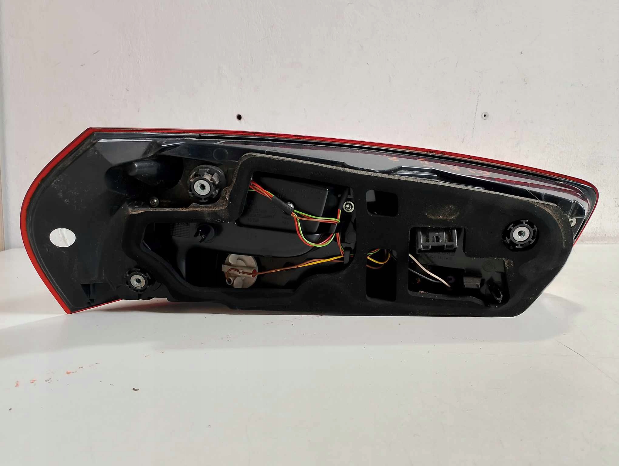 CITROEN C4 PICASSO II LAMPA PRAWA TYŁ LED Typ samochodu Samochody osobowe