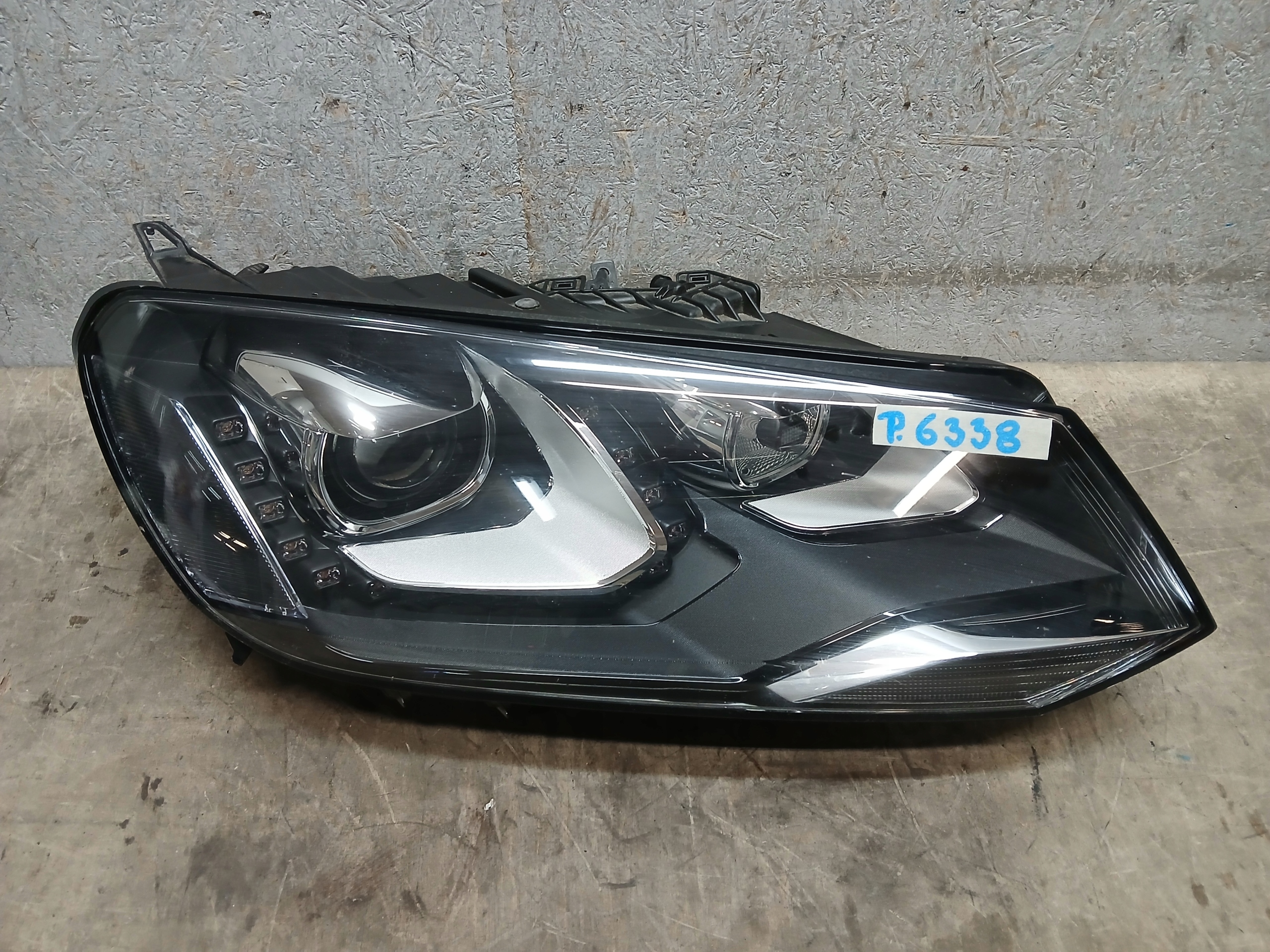 light front right VW TOUAREG 7P XENON LED 10-14 7P1941752