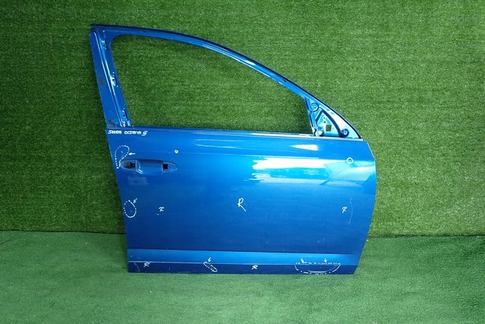 SKODA OCTAVIA III door right front front