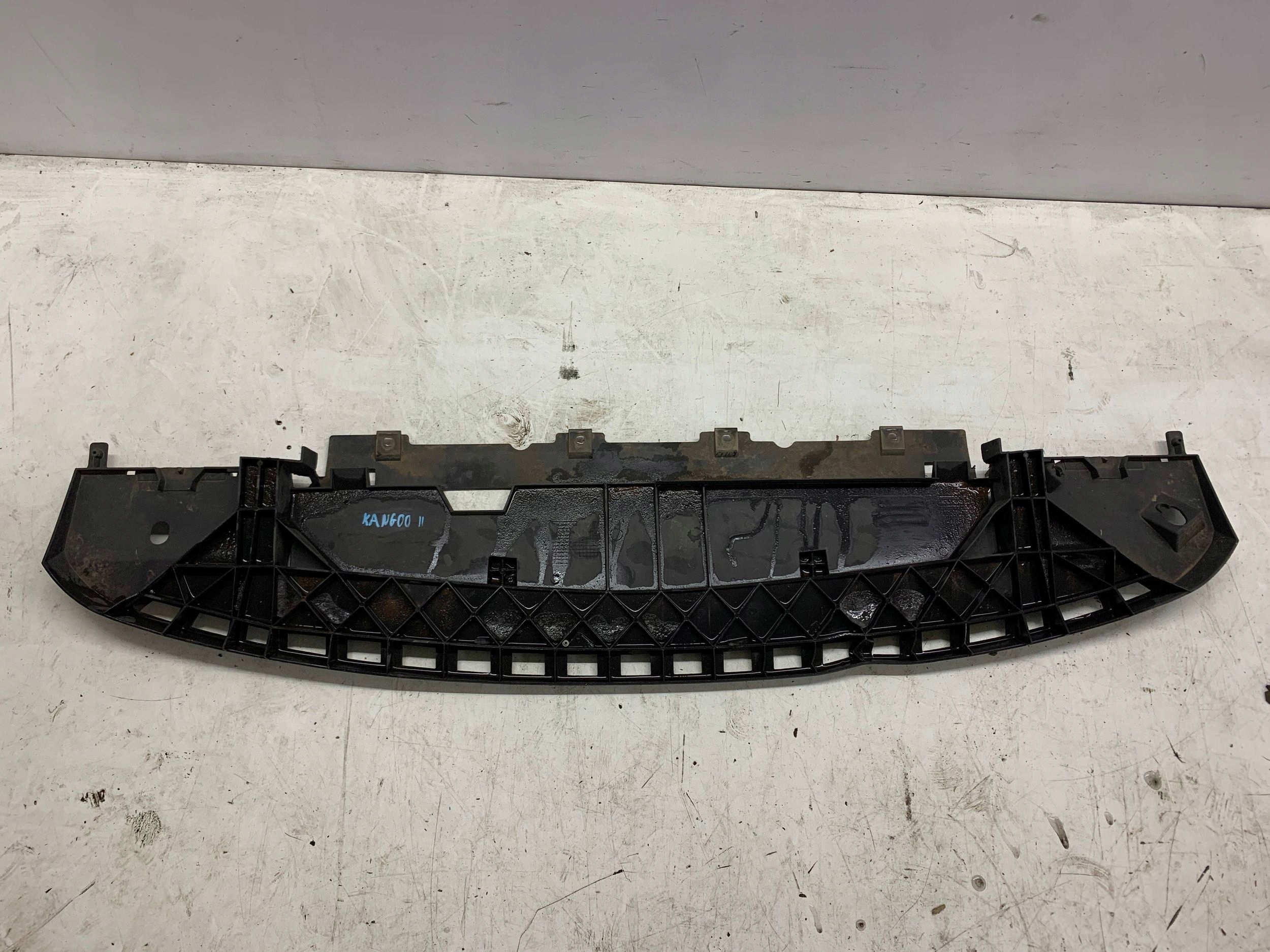 blende abdeckung abdeckung unter stoßstange untere 8200501560 RENAULT KANGOO II (2007-2013)