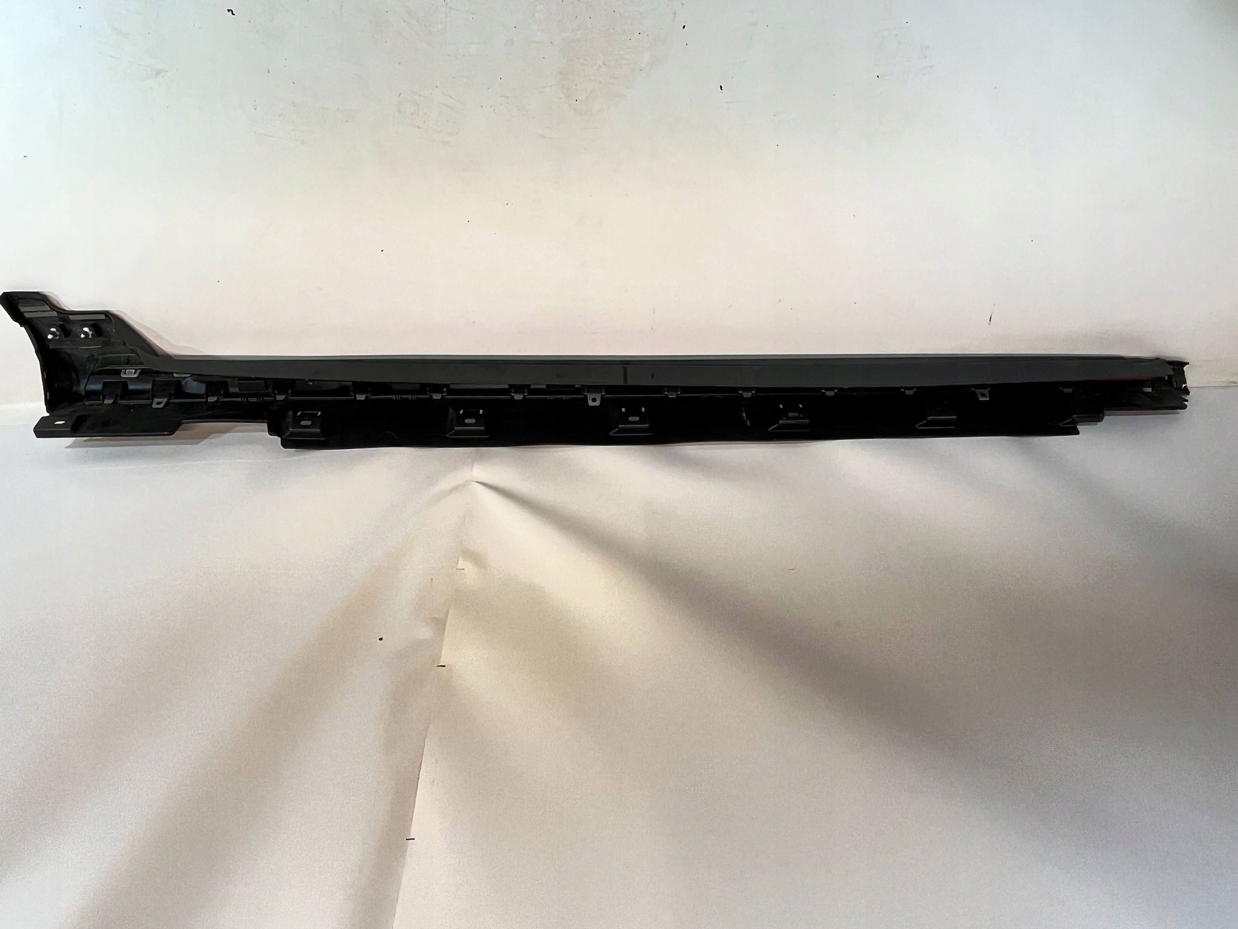 moulding threshold Volkswagen PASSAT B8 3G9853855B