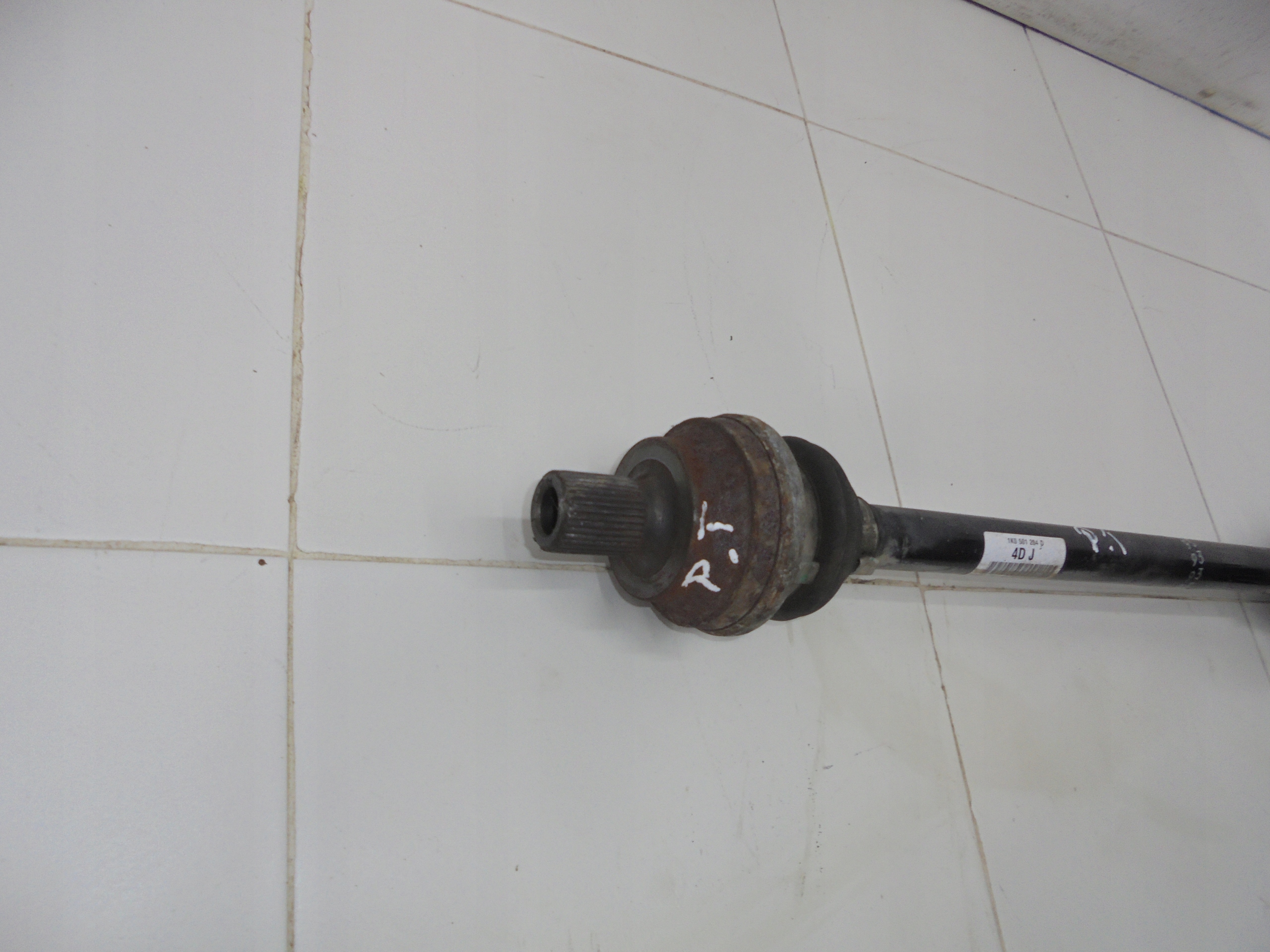 VW GOLF V TIGUAN KOMBI 4X4 semi-axis left left rear part