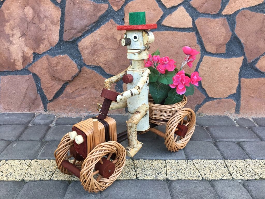 Ozdoba Ogrodowa Traktor z przyczepą Wiklinowy Seria domwik